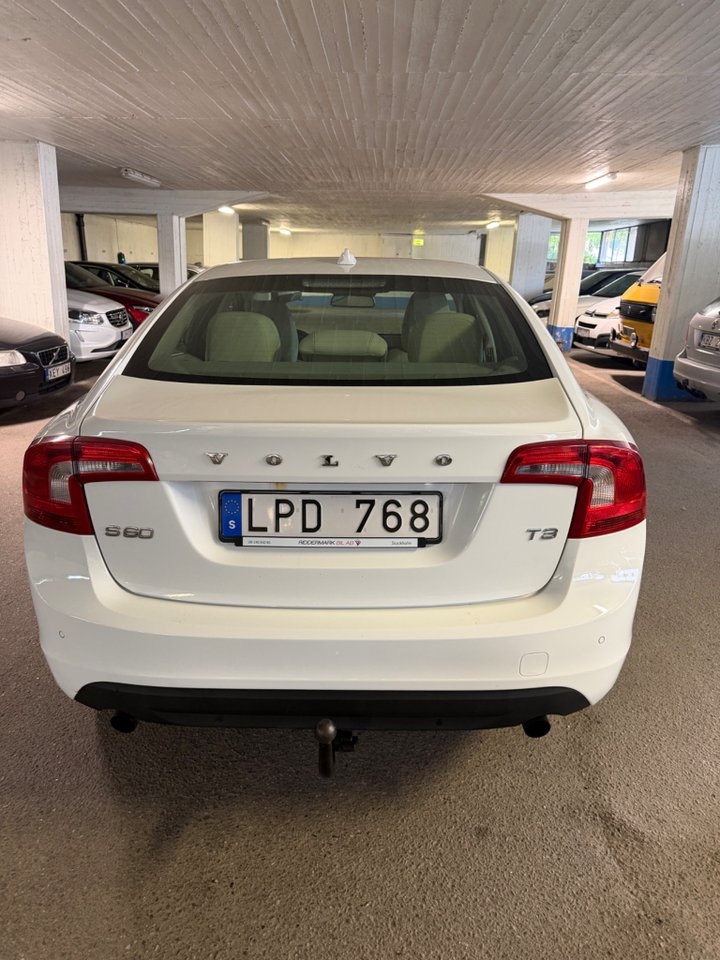 Volvo S60 2011, kuva 7/10
