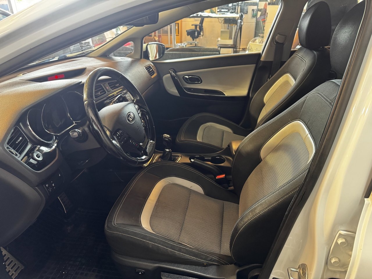 Kia Ceed 1,6 2014, bild 5/10