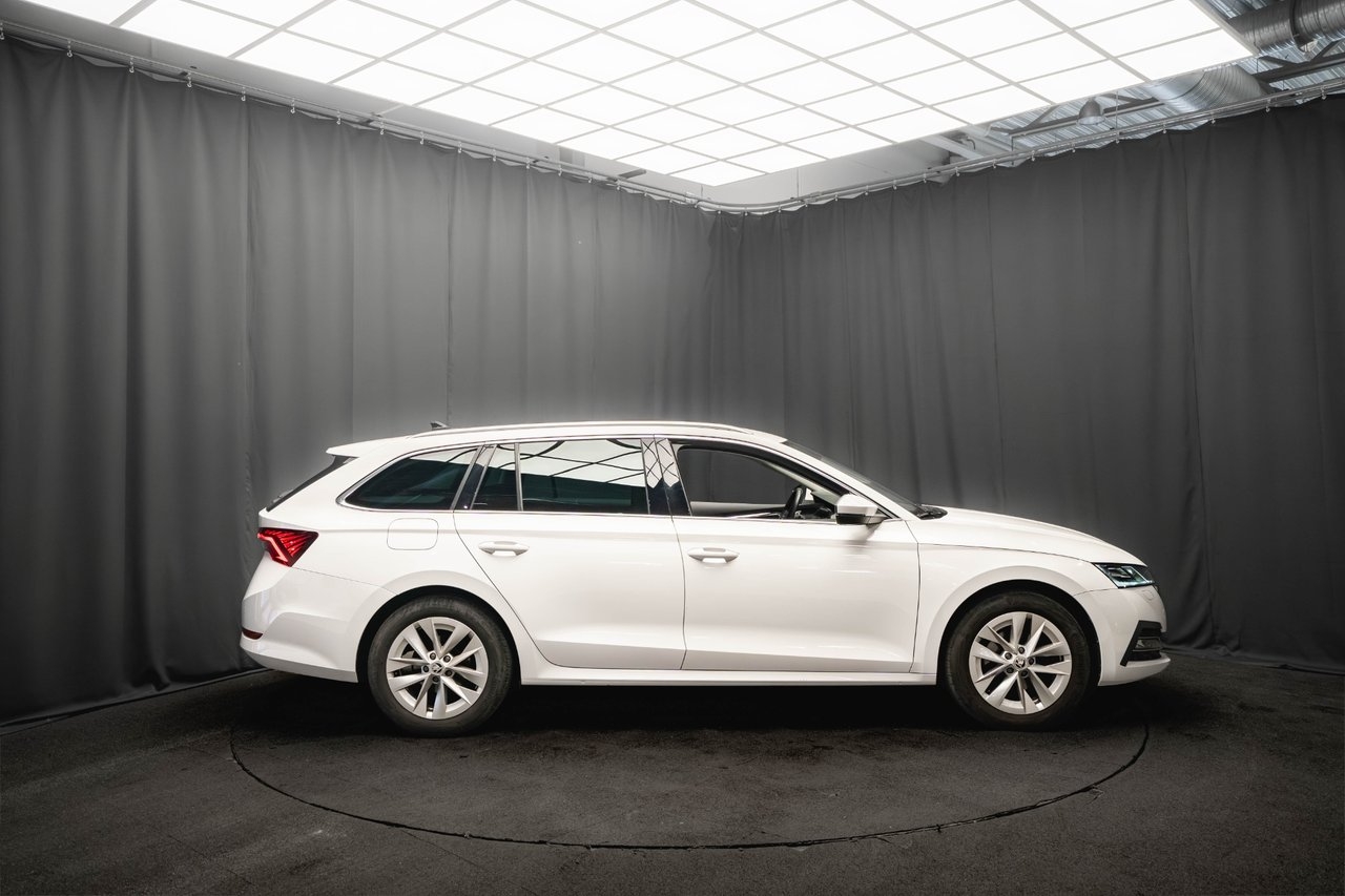Skoda Octavia STYLE D-VÄRMARE DRAG 2022, bild 5/10