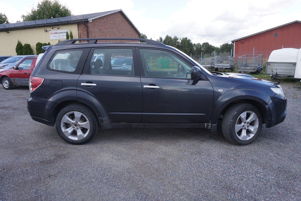 Subaru Forester 2.0 4WD Drag Rep-Objekt 2010, bild 2/8