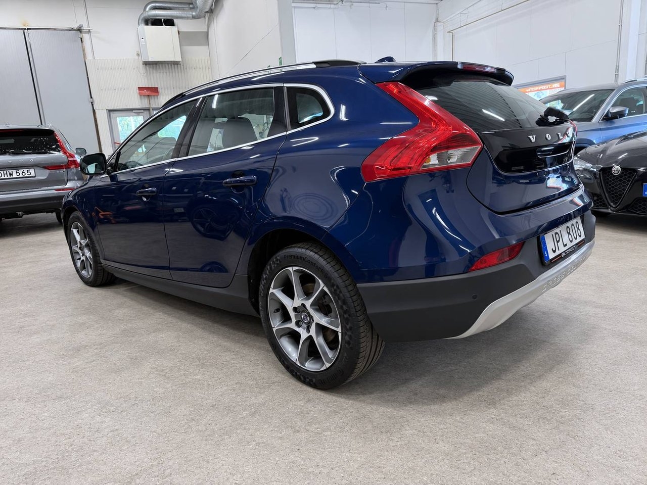 Volvo V40 Cross Country 2015, bild 2/12