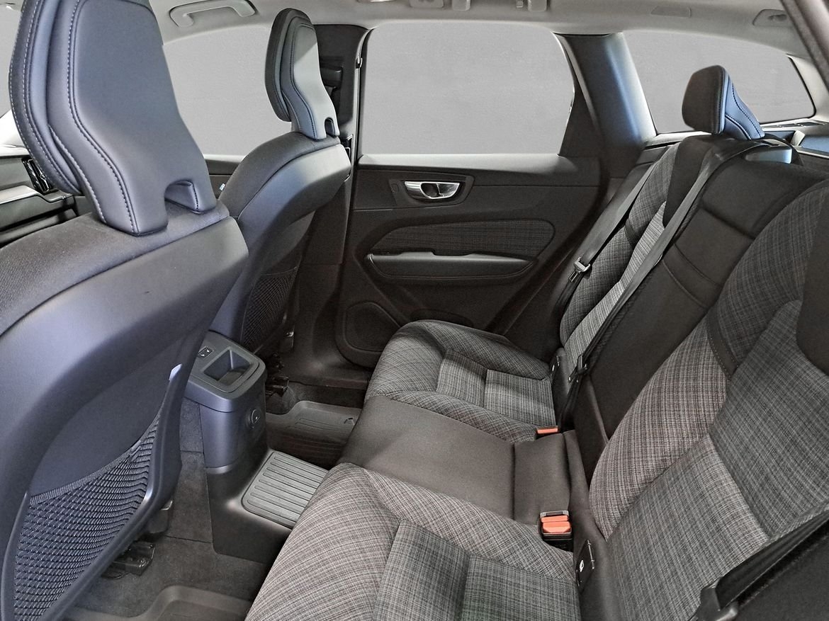 Volvo XC60 T6 Core Special Edition 2025, kuva 6/10