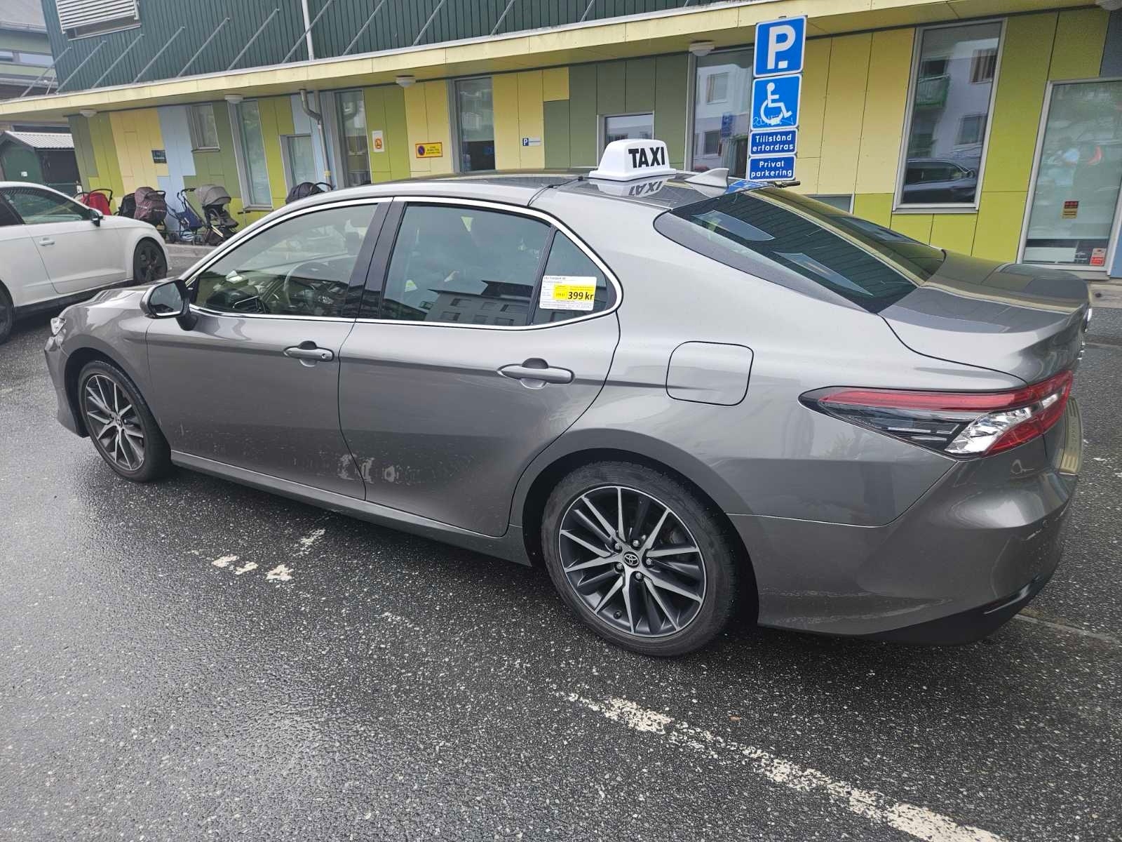 Toyota Camry Hybrid CVT 2021, bild 5/10