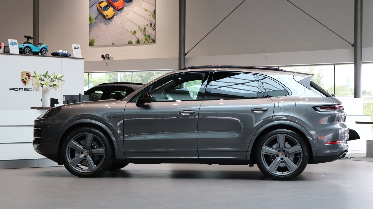 Porsche Cayenne 2026, bild 2/10