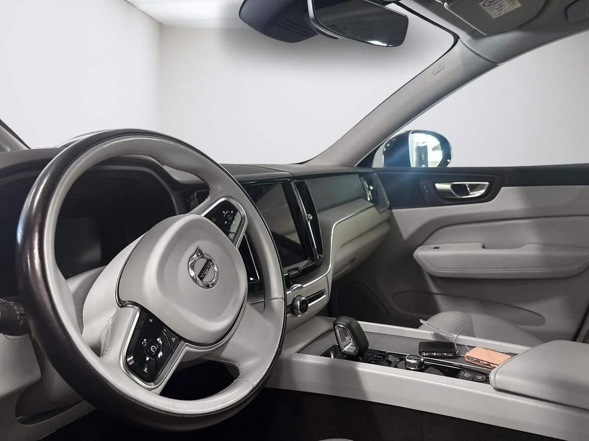 Volvo XC60 Recharge T6 Core Edition 2023, bild 4/9