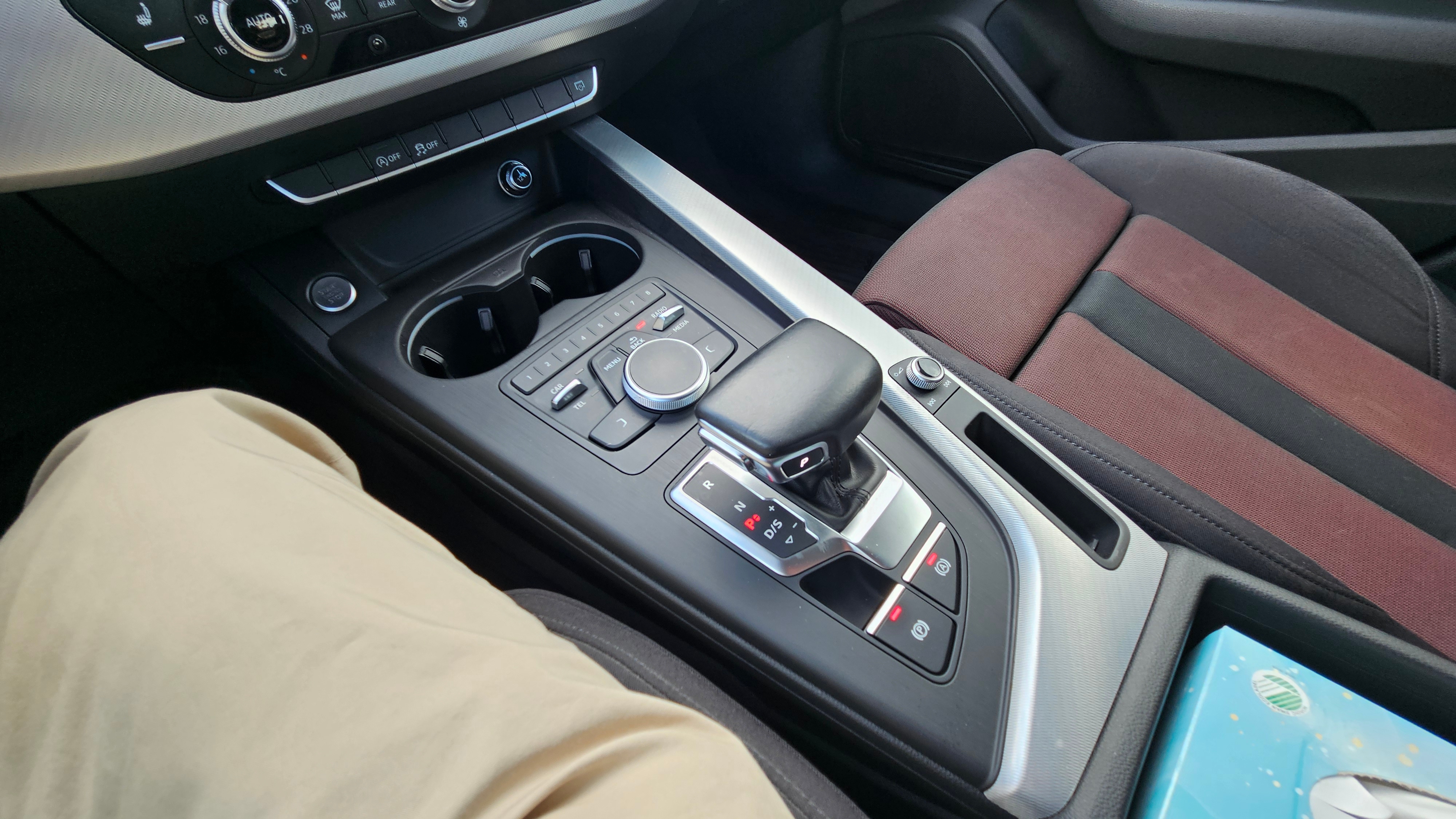Audi A4 Avant 2.0 TDI S Tronic 2017, bild 7/10