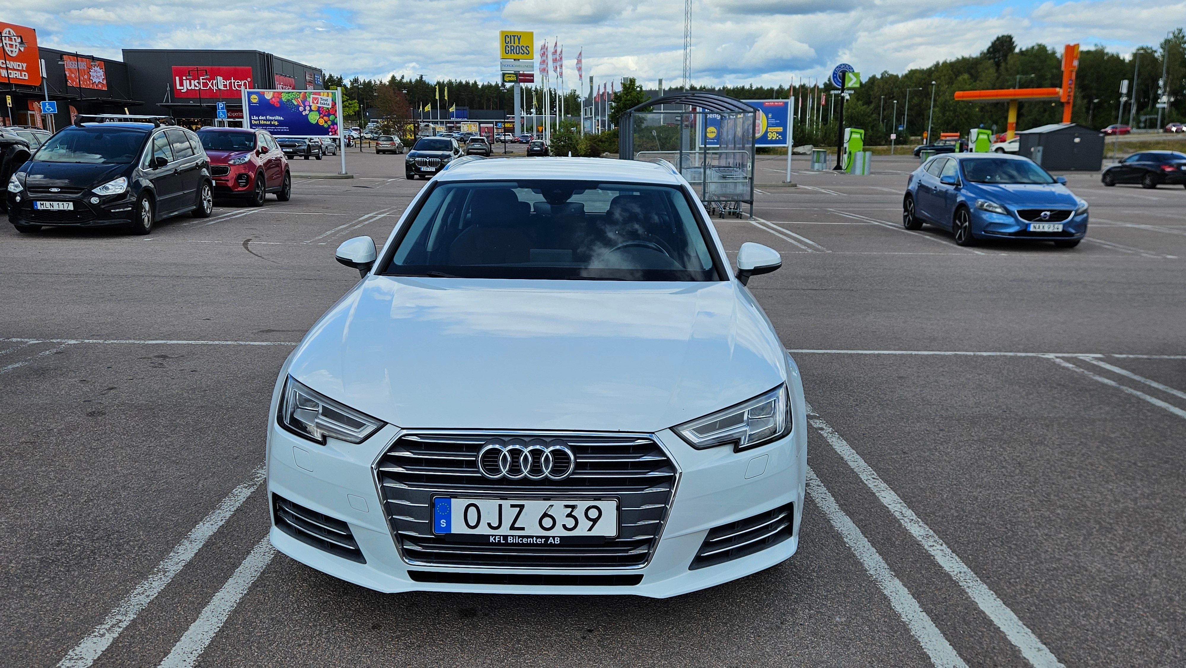 Audi A4 Avant 2.0 TDI S Tronic 2017, bild 2/10