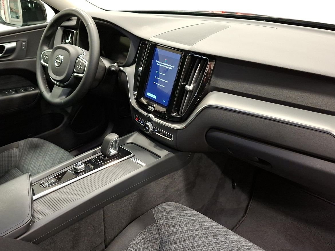 Volvo XC60 Recharge T6 II Core Edition 2024, bild 4/15