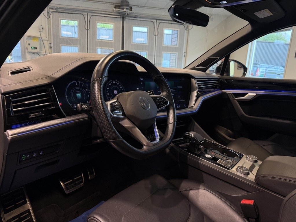 Volkswagen Touareg 2021, photo 7/10