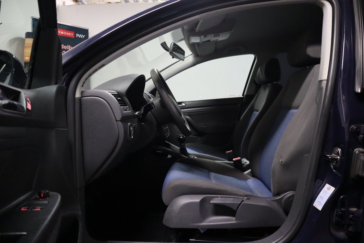 Volkswagen Golf 2005, kuva 7/10