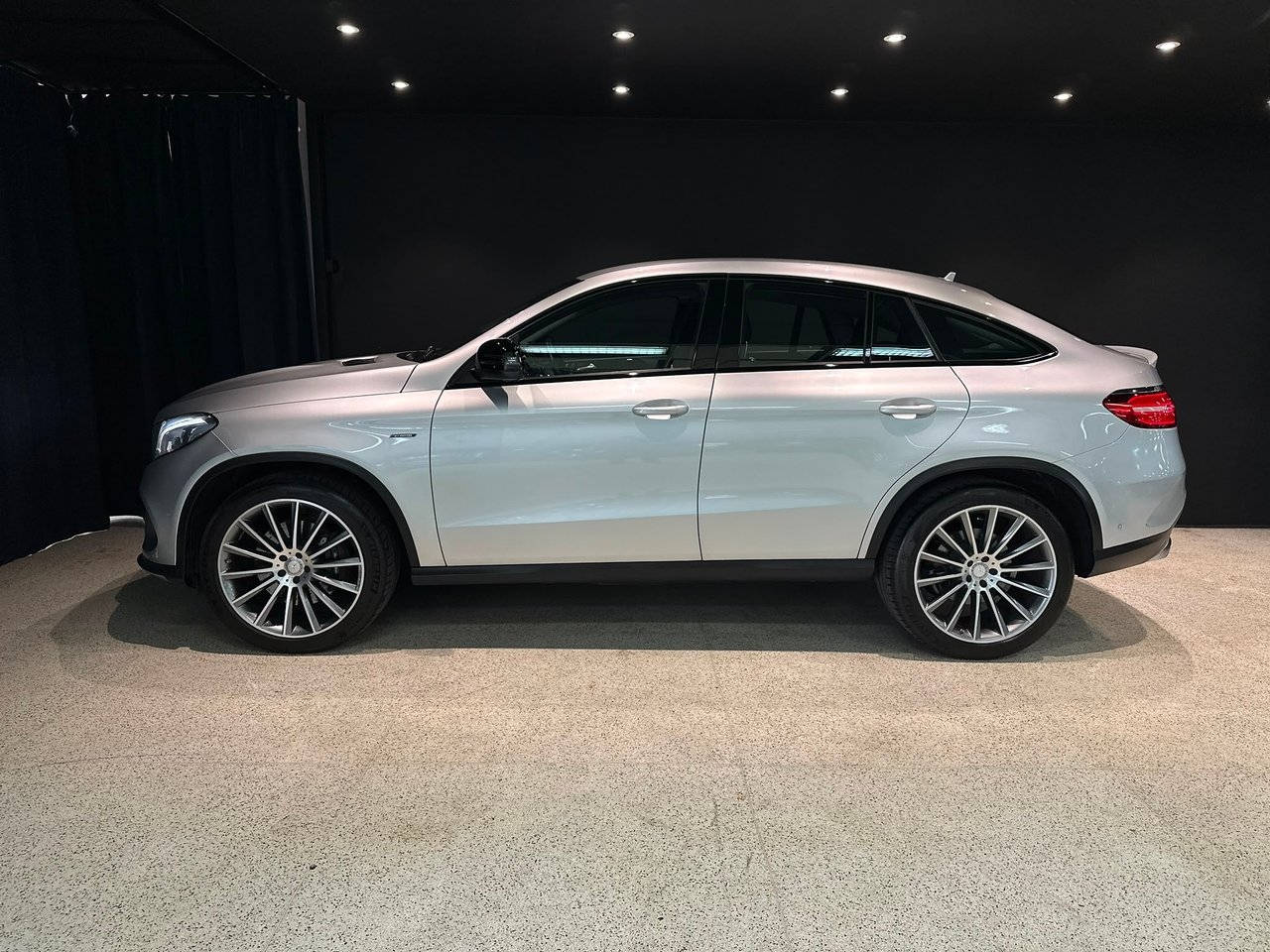 Mercedes-Benz GLE 450 AMG 4MATIC Coupé 2016, kuva 3/10