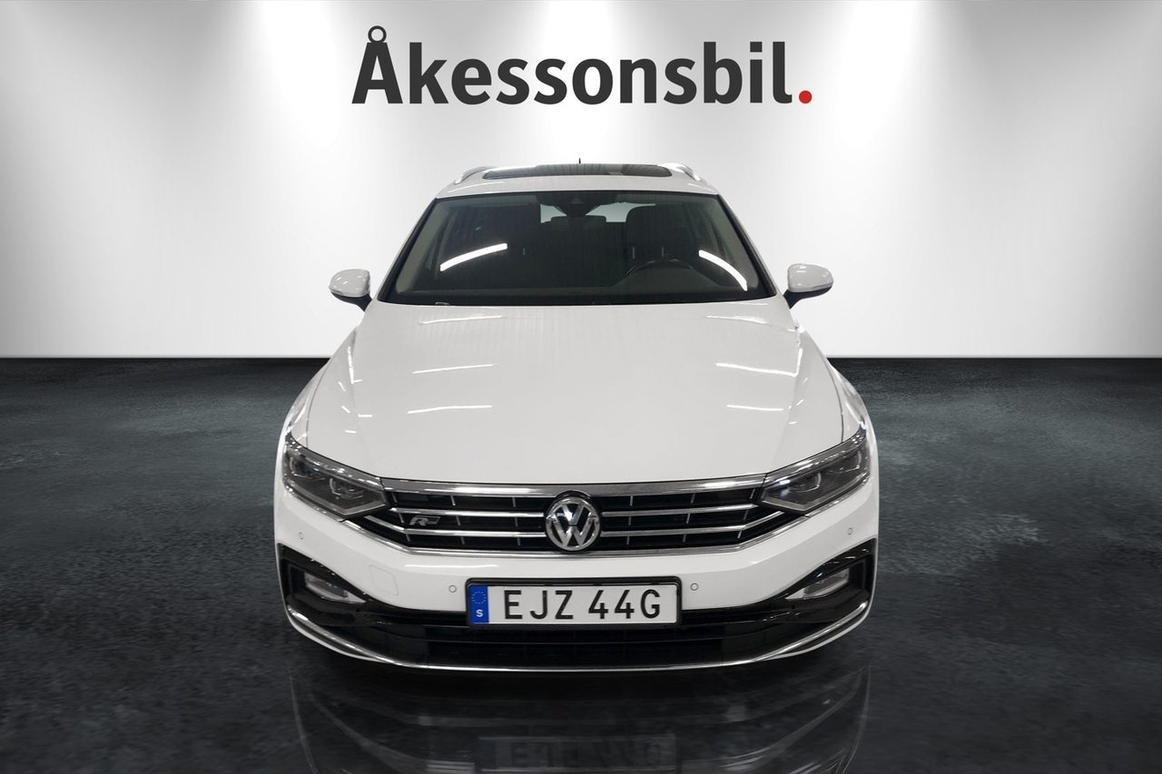 Volkswagen Passat 2020, bild 2/10