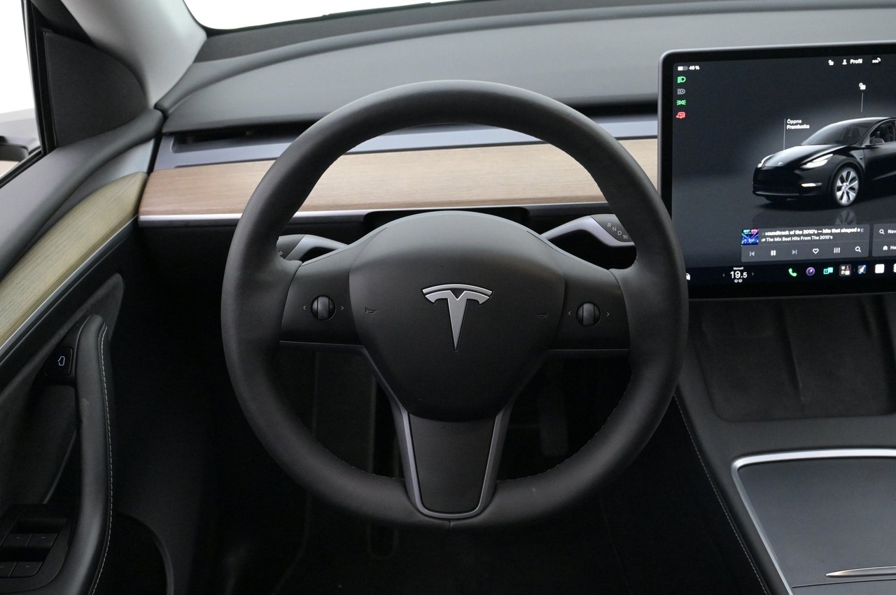 Tesla Model Y 2023, bild 7/10