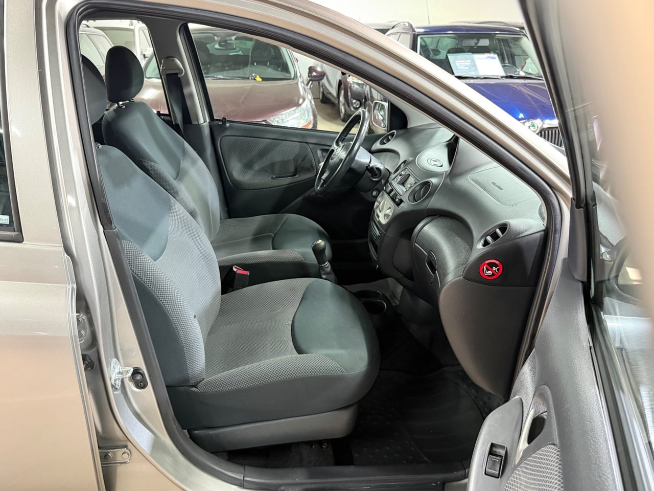 Toyota Yaris 5-dörrar 1.3 VVT-i 2004, bild 7/10