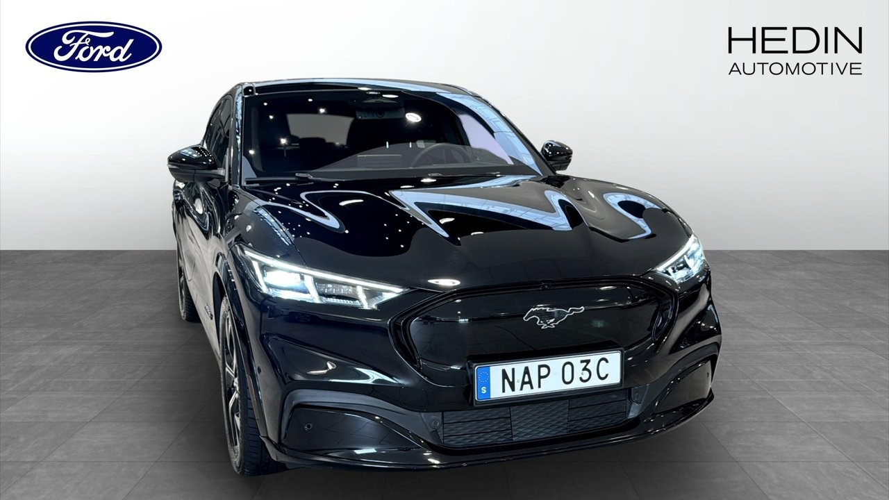 Ford Mustang Mach-E AWD 2021, bild 2/19