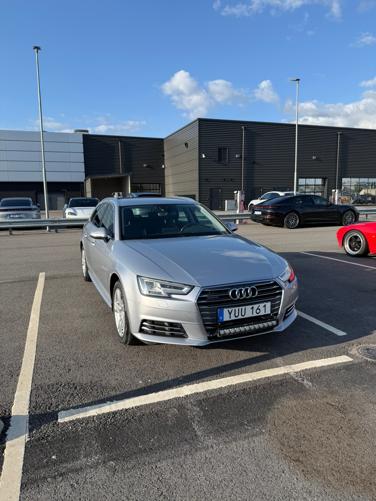 Audi A4 Avant 2.0 TDI quattro S Tronic 2018, bild 2/4