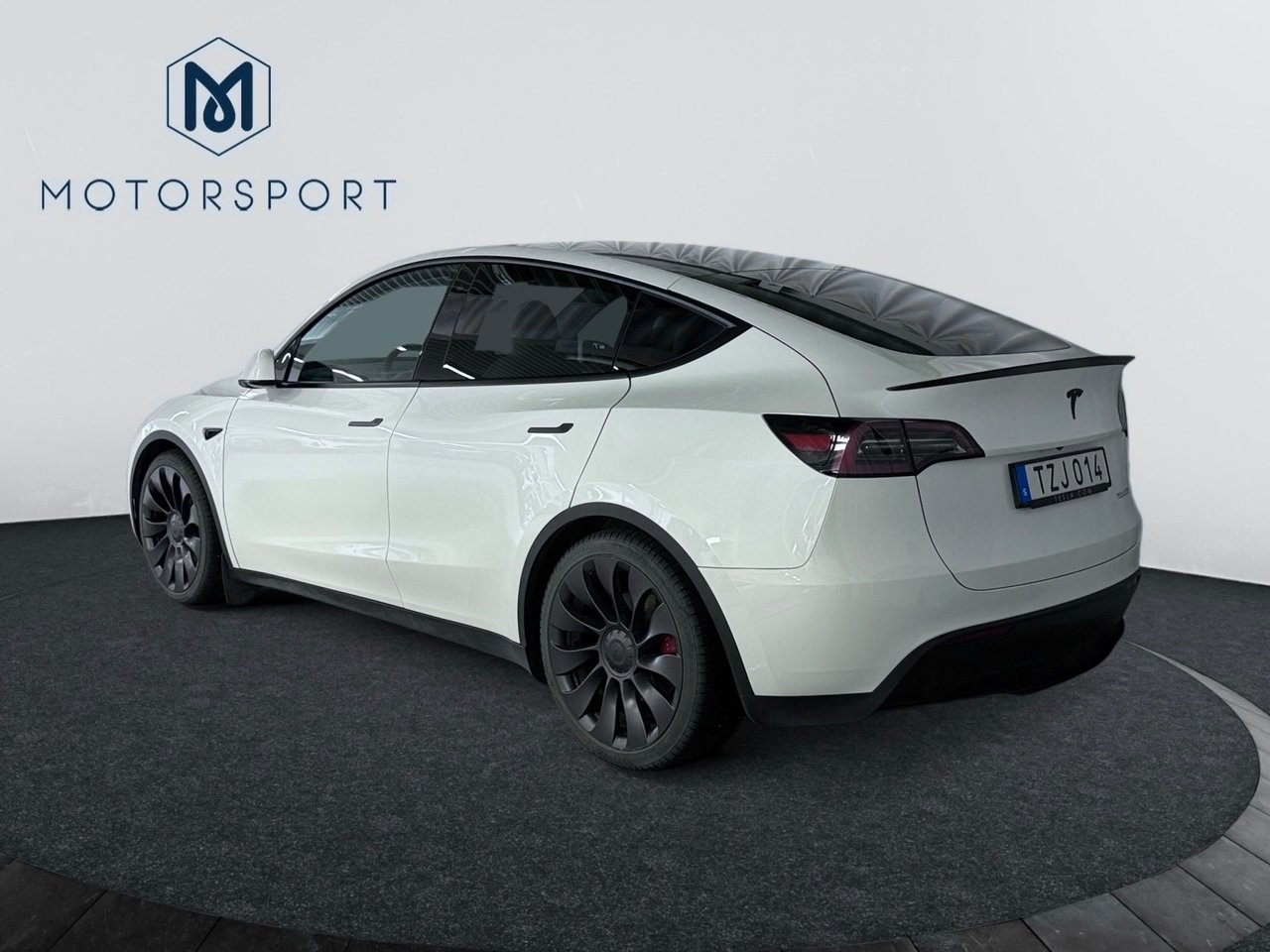Tesla Model Y Performance 534 hk 2023, bild 6/21