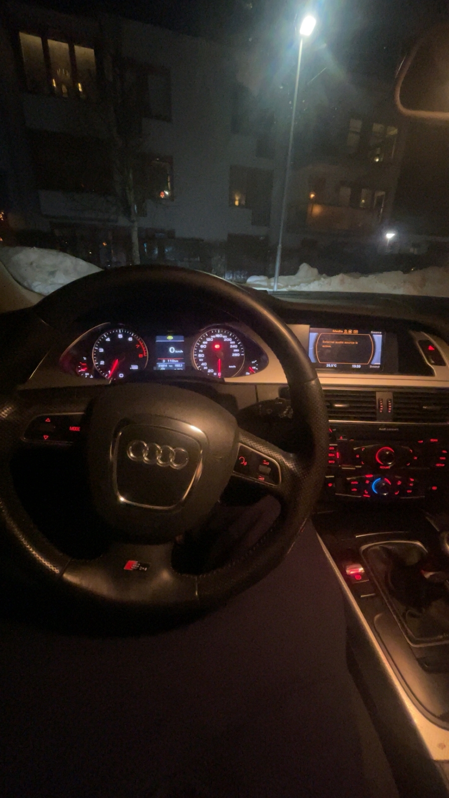 Audi A4 Avant 2.0 TFSI E85 Manuell 2010, bild 4/5