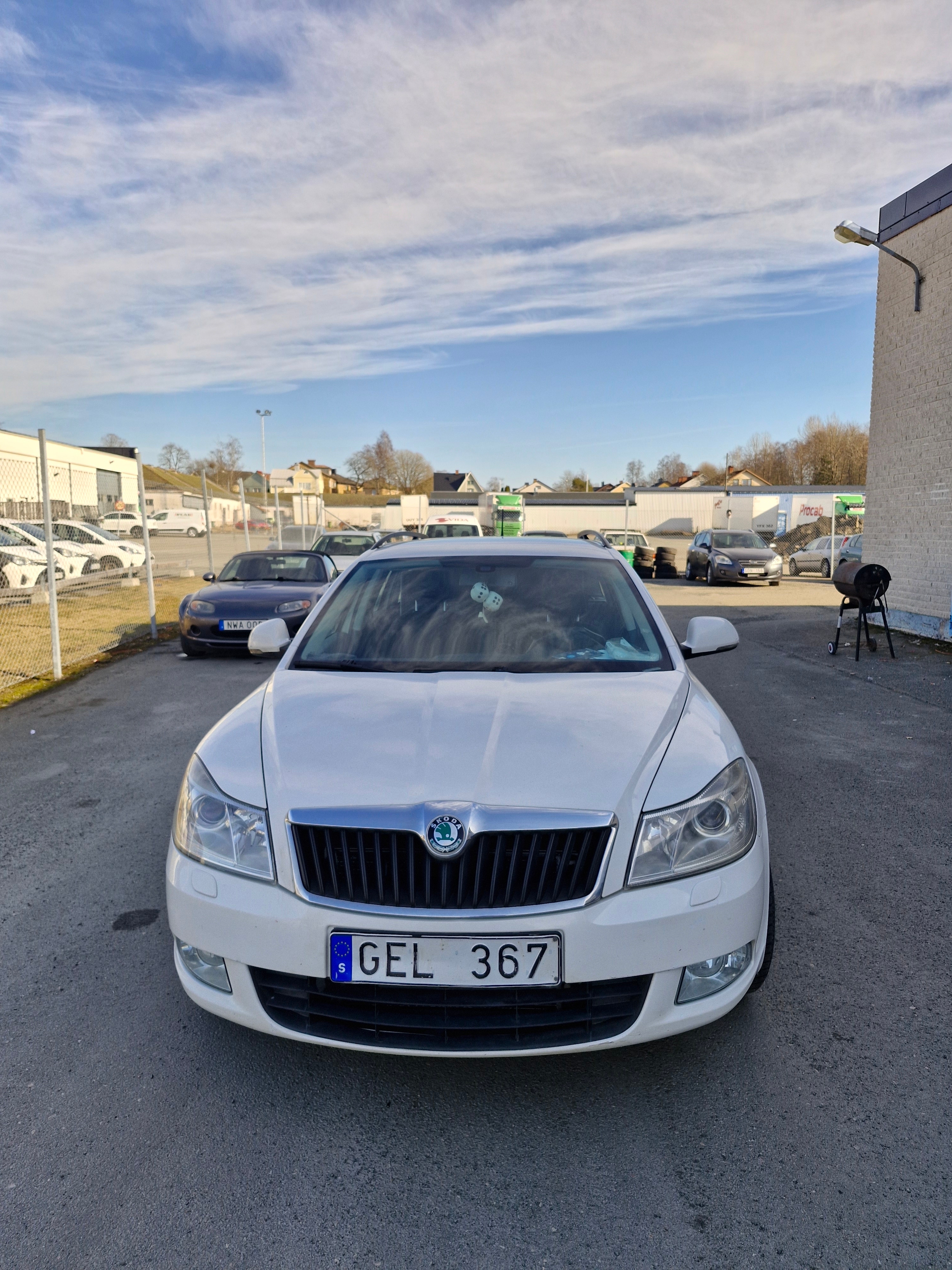 Skoda Octavia 2011, bild 4/4