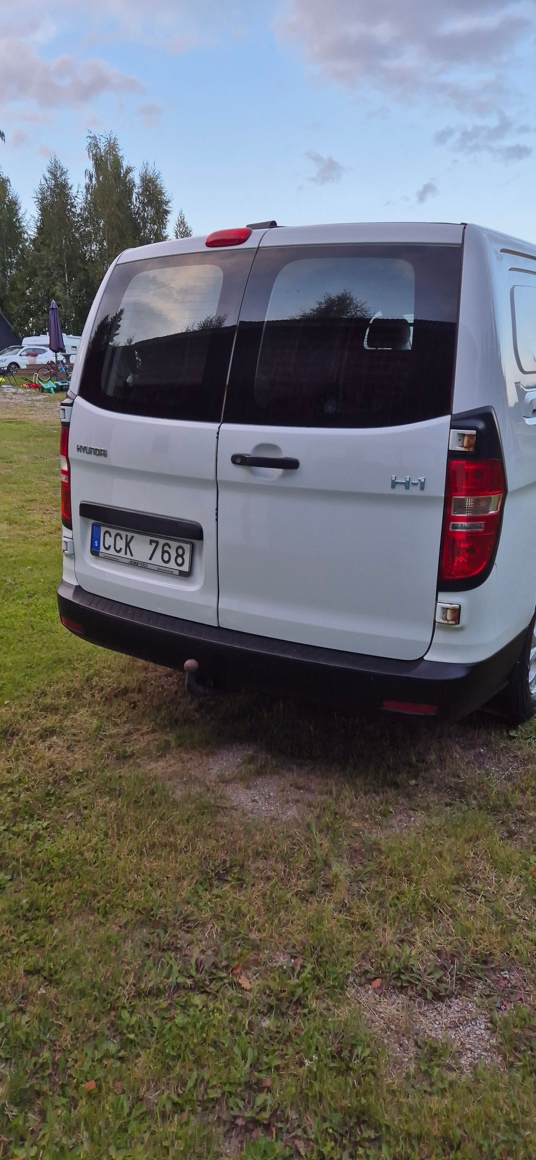 Hyundai H-1 Cargo 2.5 CRDi Automatisk 2013, kuva 4/7