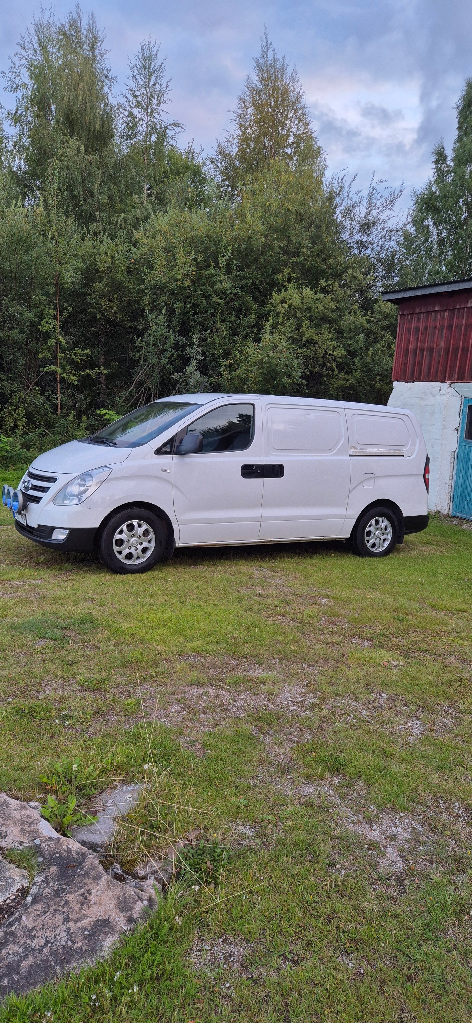 Hyundai H-1