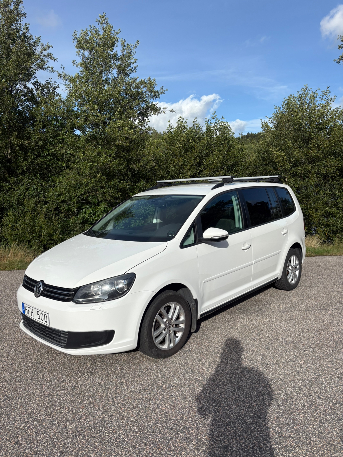 Volkswagen Touran 2011, bild 2/7