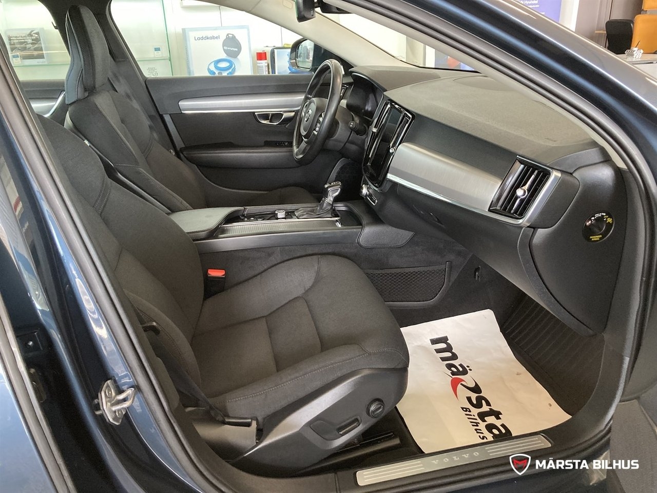 Volvo V90 D4 (190hk) Momentum Svensksåld 2019, bild 7/16