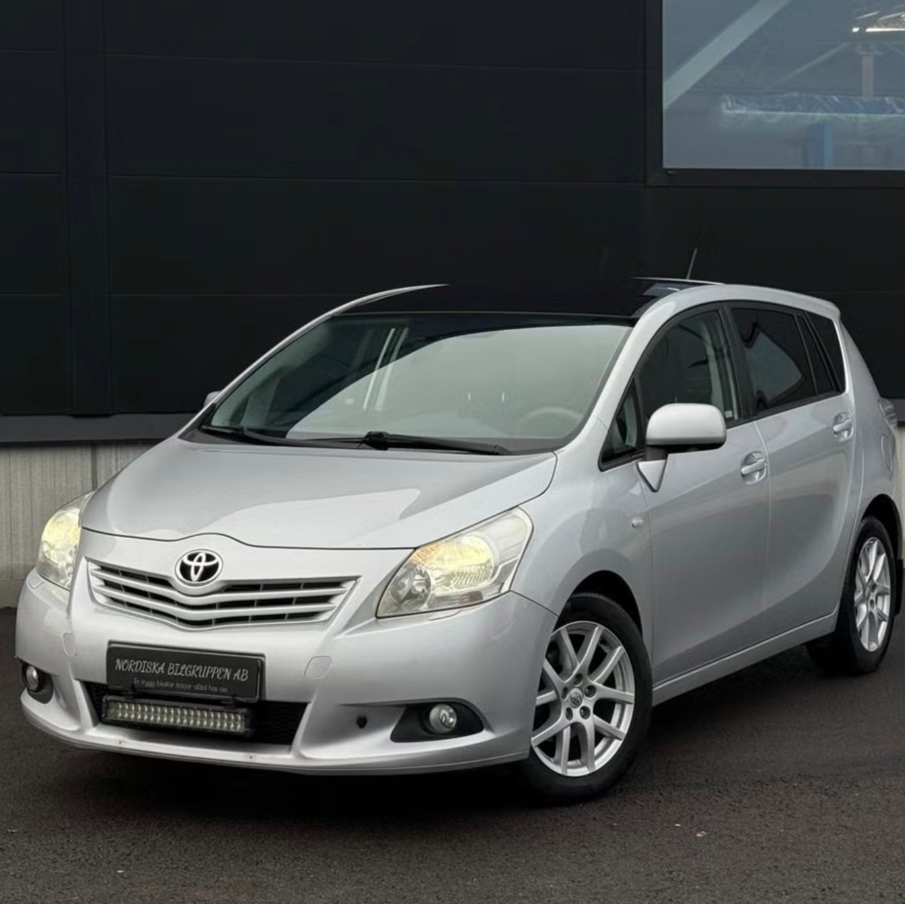 Toyota Verso 1.8 Valvematic Multidrive S 2009, kuva 2/5