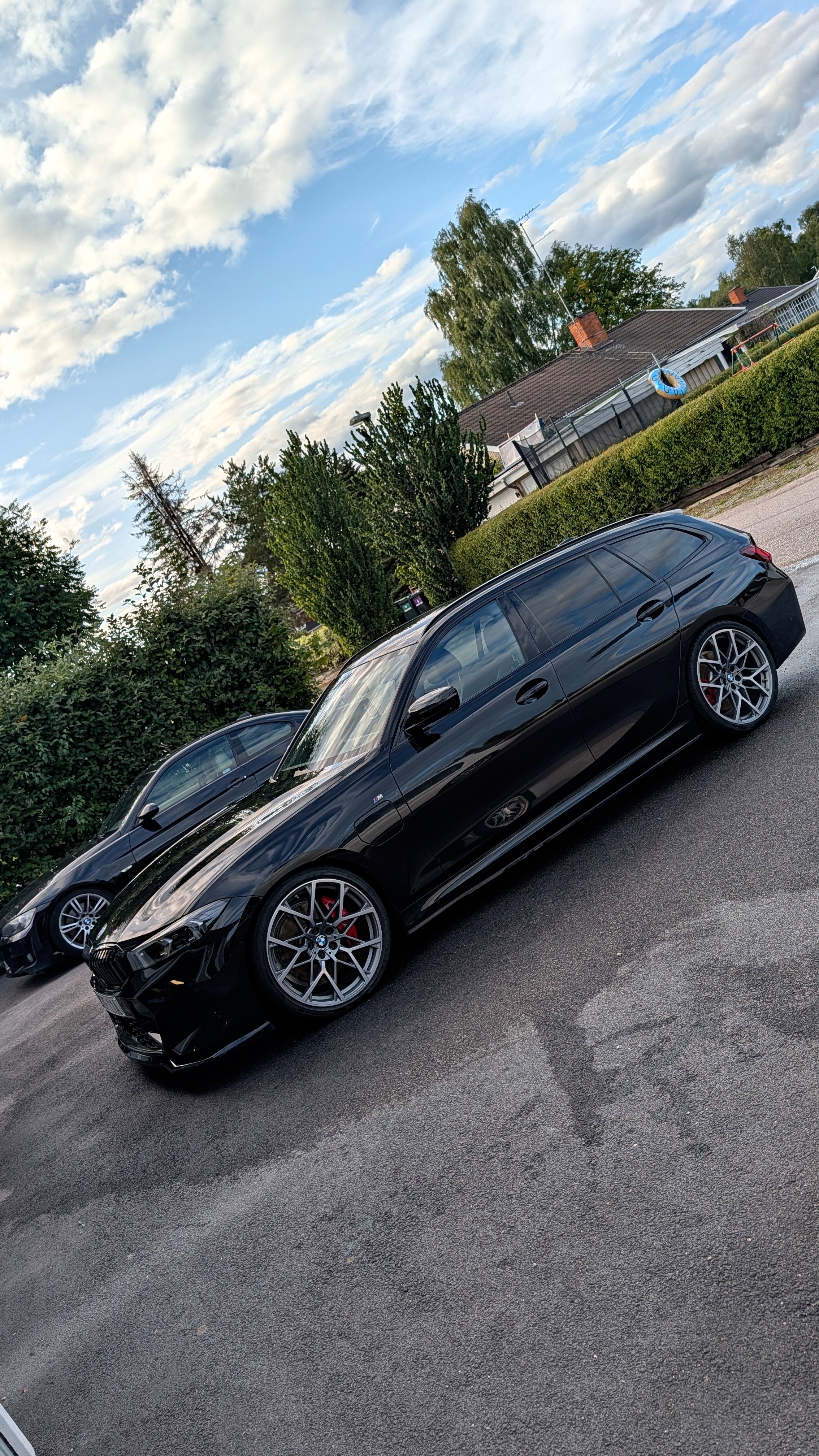 BMW 330 2025, bild 2/6