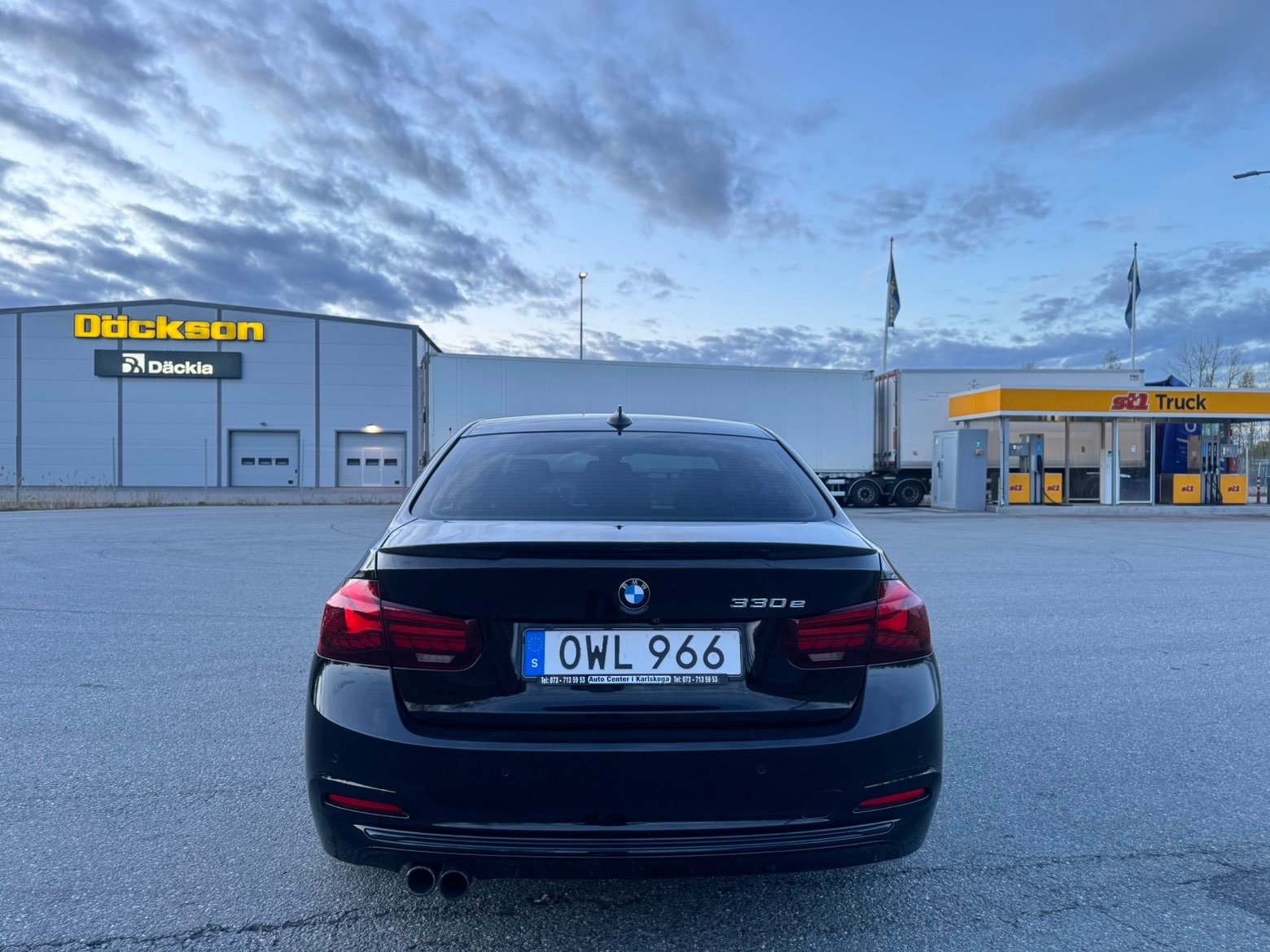 BMW 330 e Sedan Steptronic Sport line 2017, bild 4/10