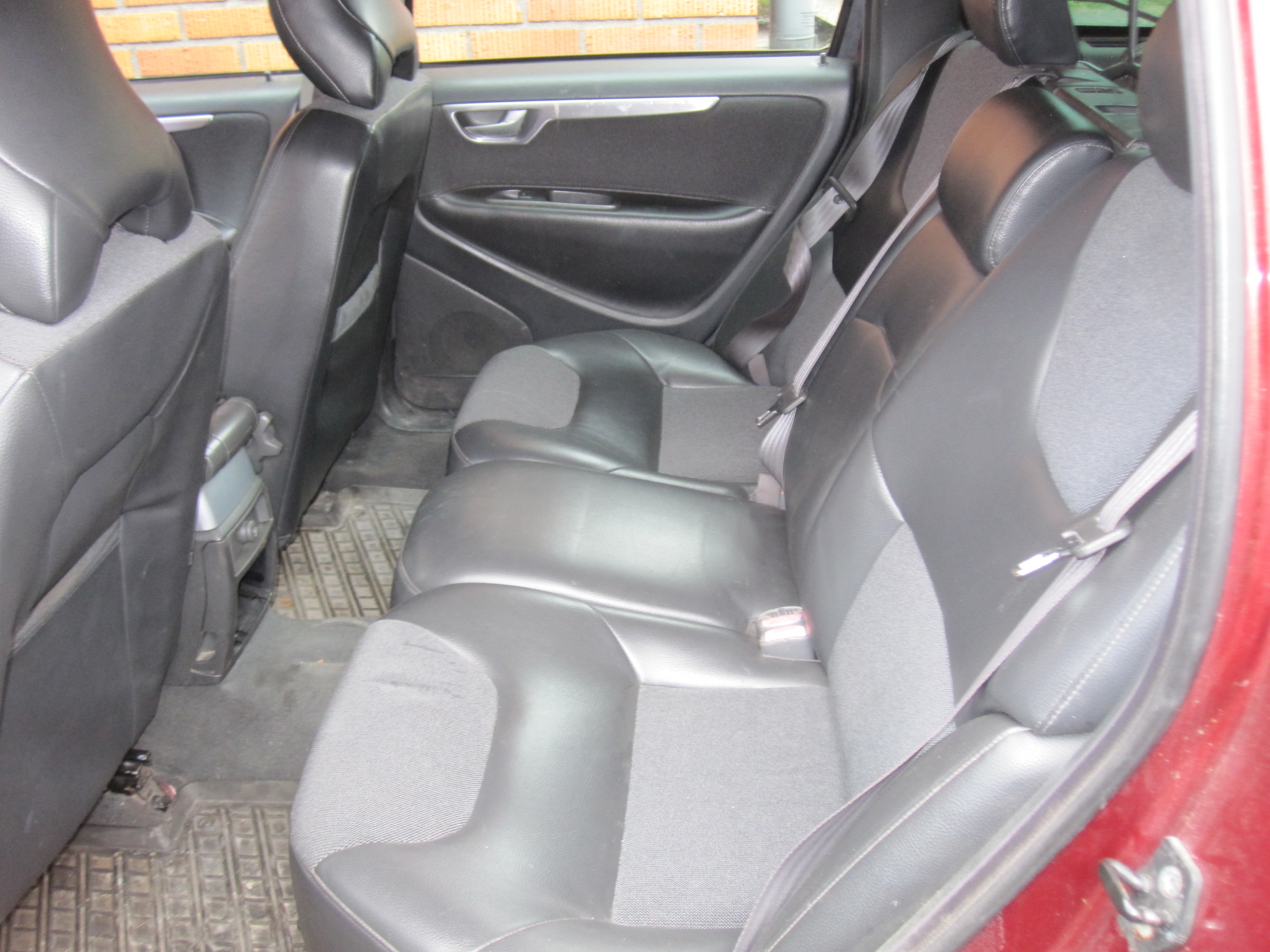 Volvo XC70 V 2.4T AWD Manuell 2001, bild 6/6