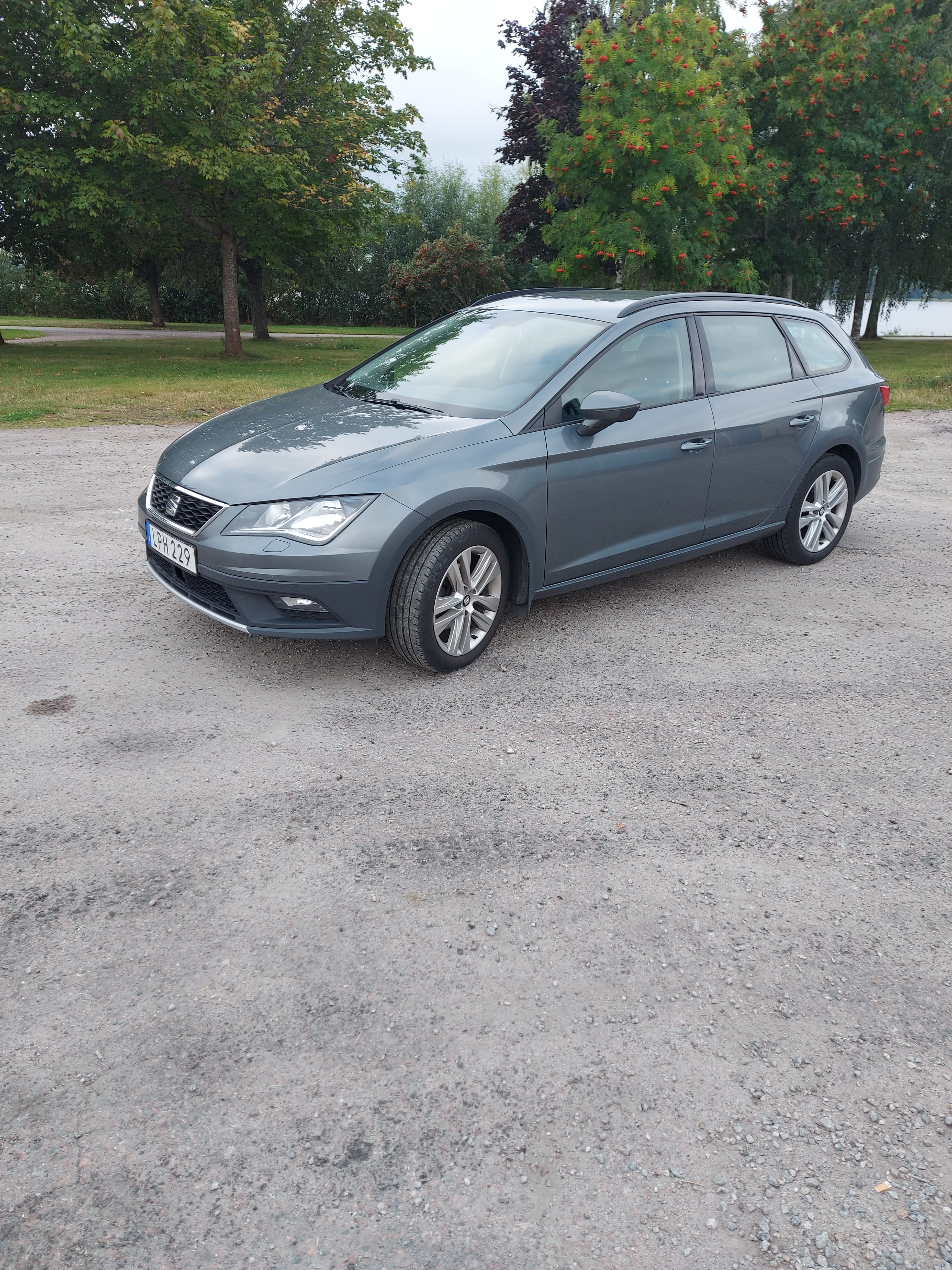 Seat Leon X-Perience 1.4 TSI Manuell 2018, bild 2/3