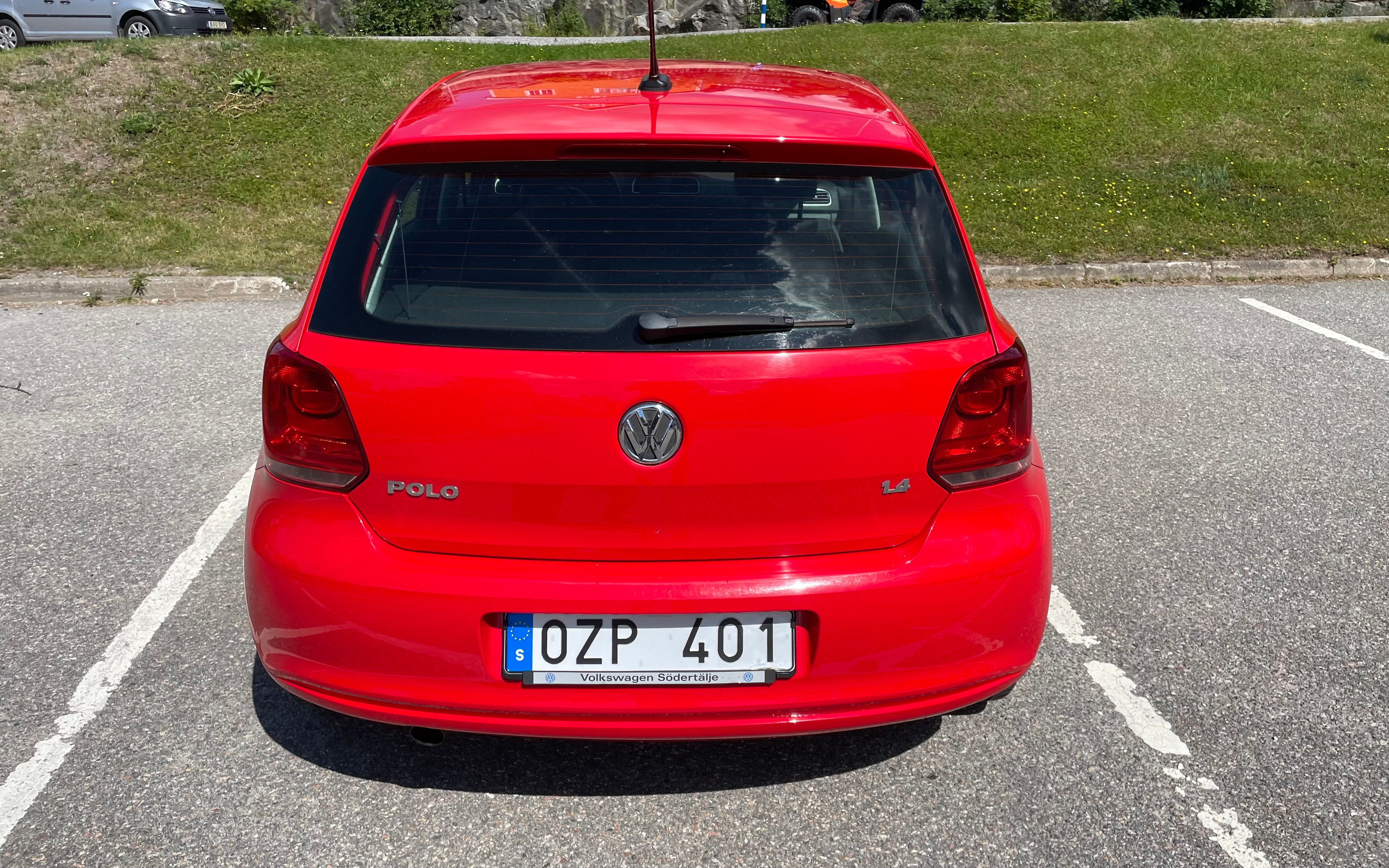 Volkswagen Polo 5-dörrar 1.4 MPI Manuell 2014, bild 2/10