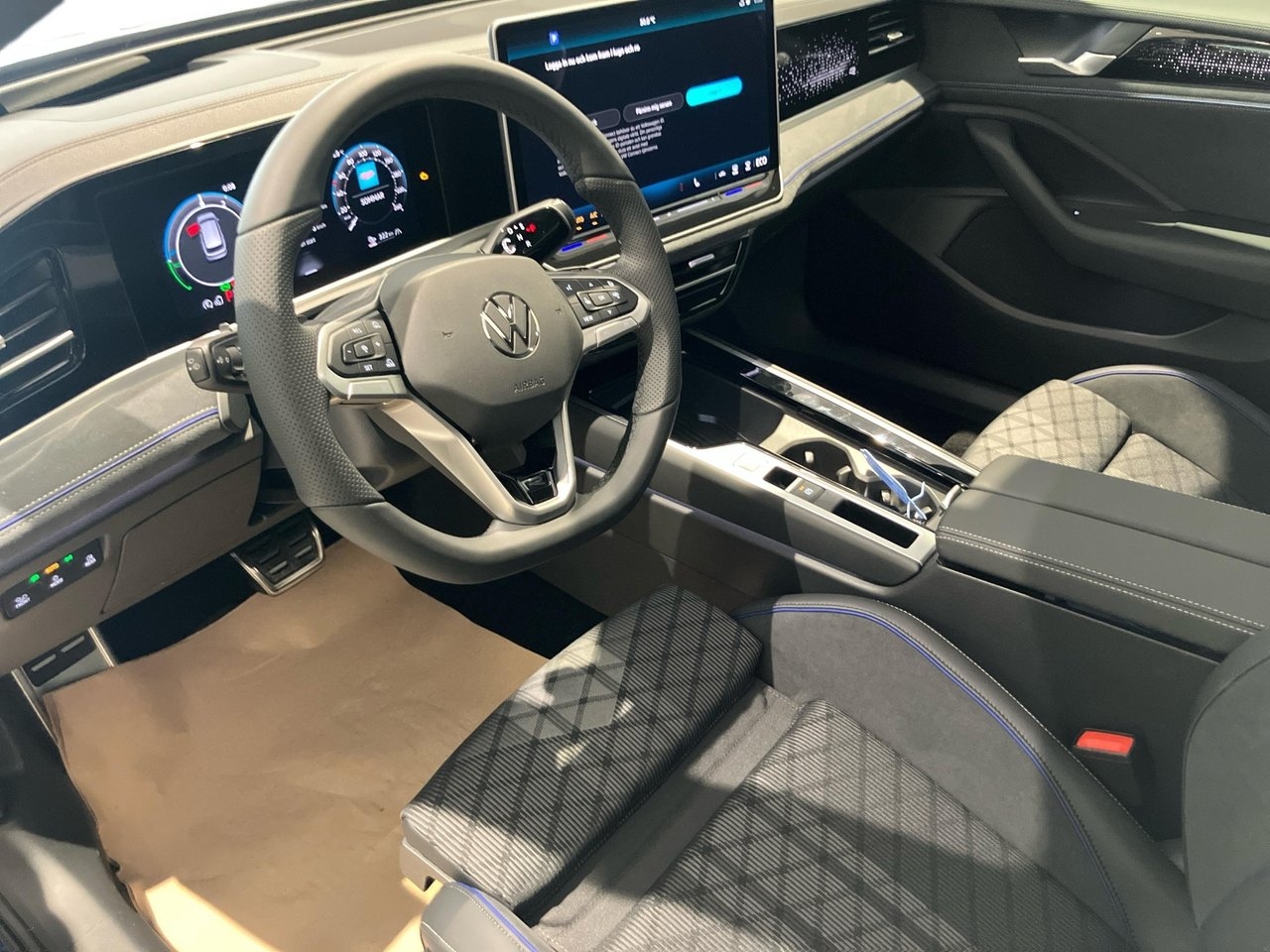 Volkswagen Passat 2026, bild 7/10