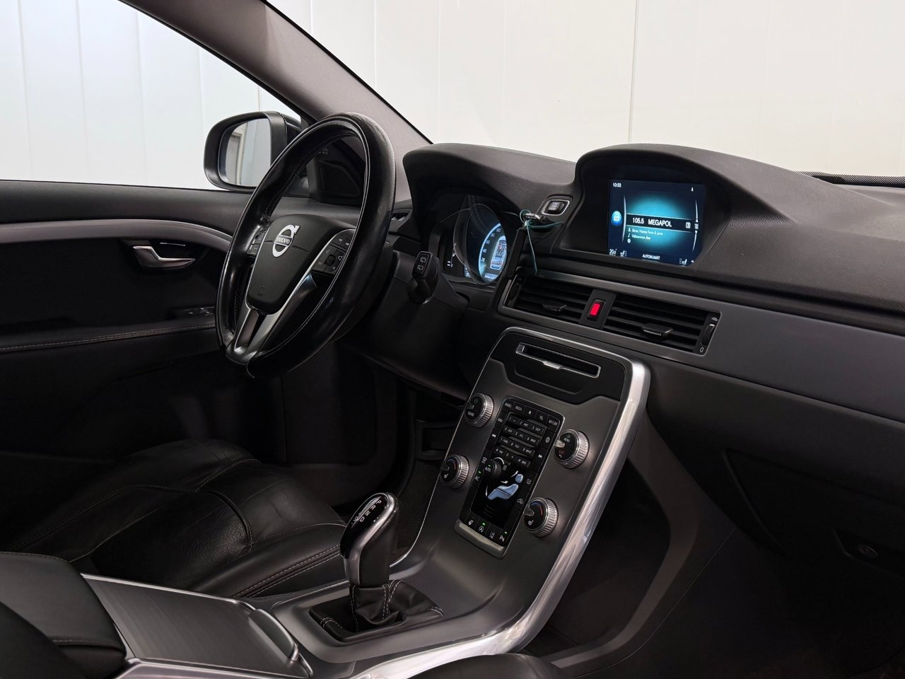 Volvo V70 2016, kuva 6/10