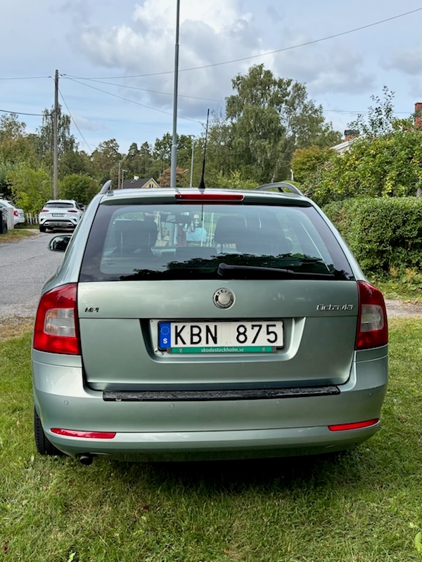Skoda Octavia 2010, bild 4/9