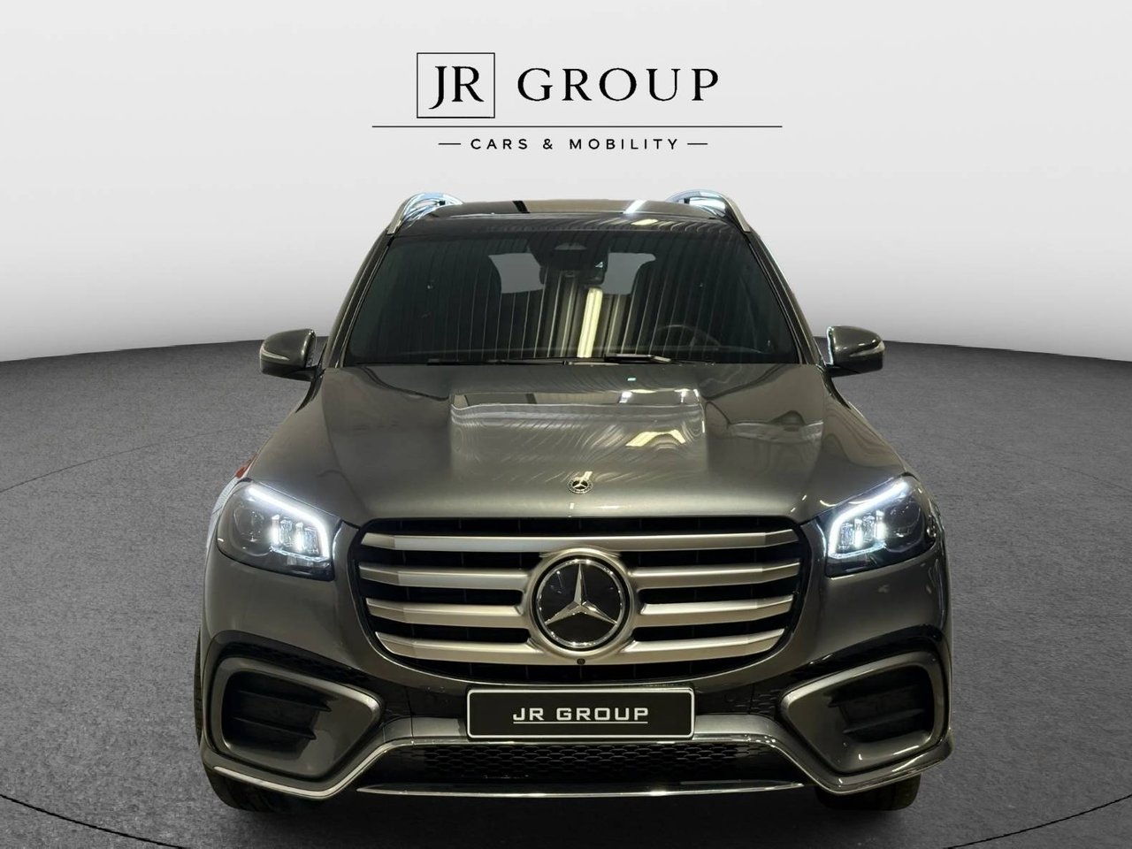 Mercedes-Benz GLS 2025, photo 2/10