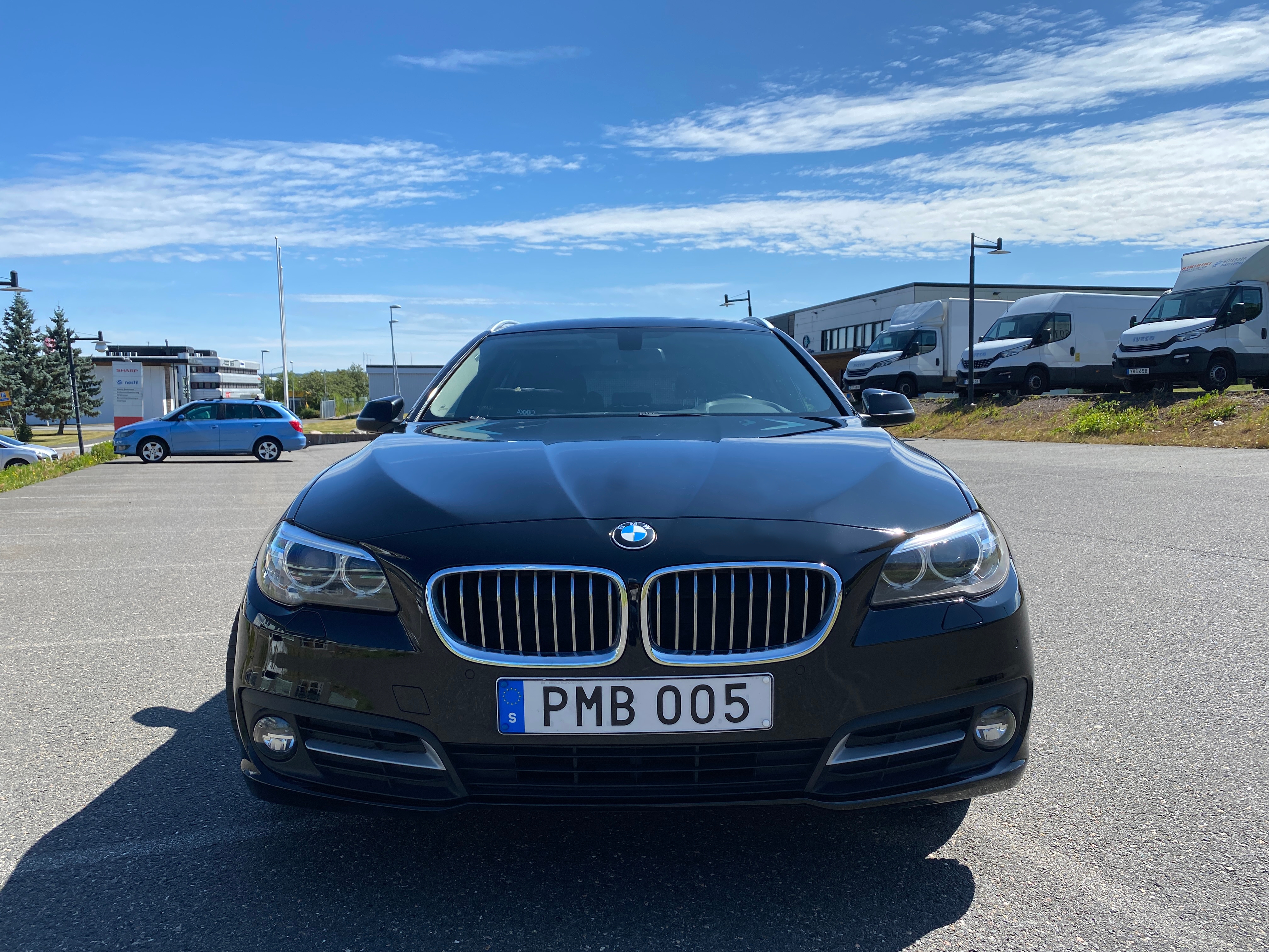 BMW 520 d xDrive Touring Steptronic 2017, kuva 2/8