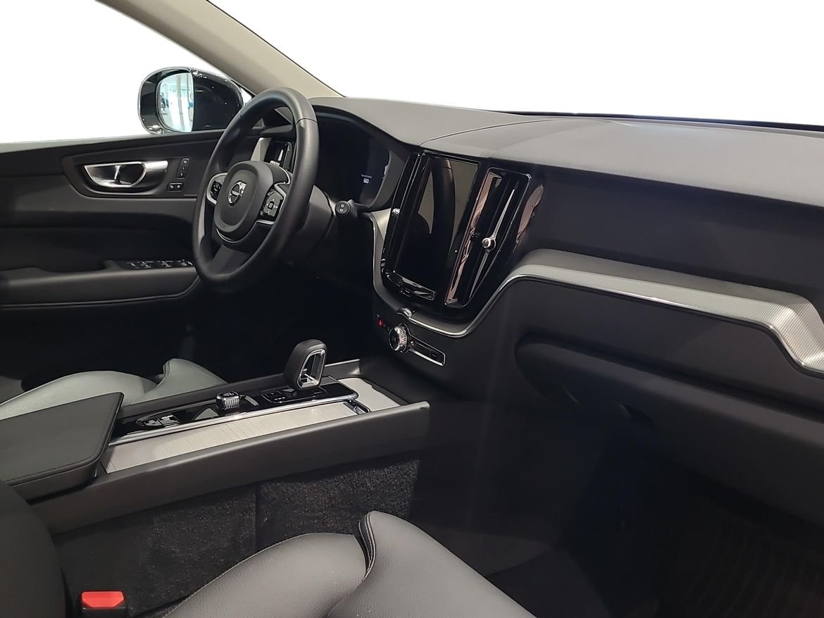 Volvo XC60 T6 Plus Dark Edition 2025, bild 4/10