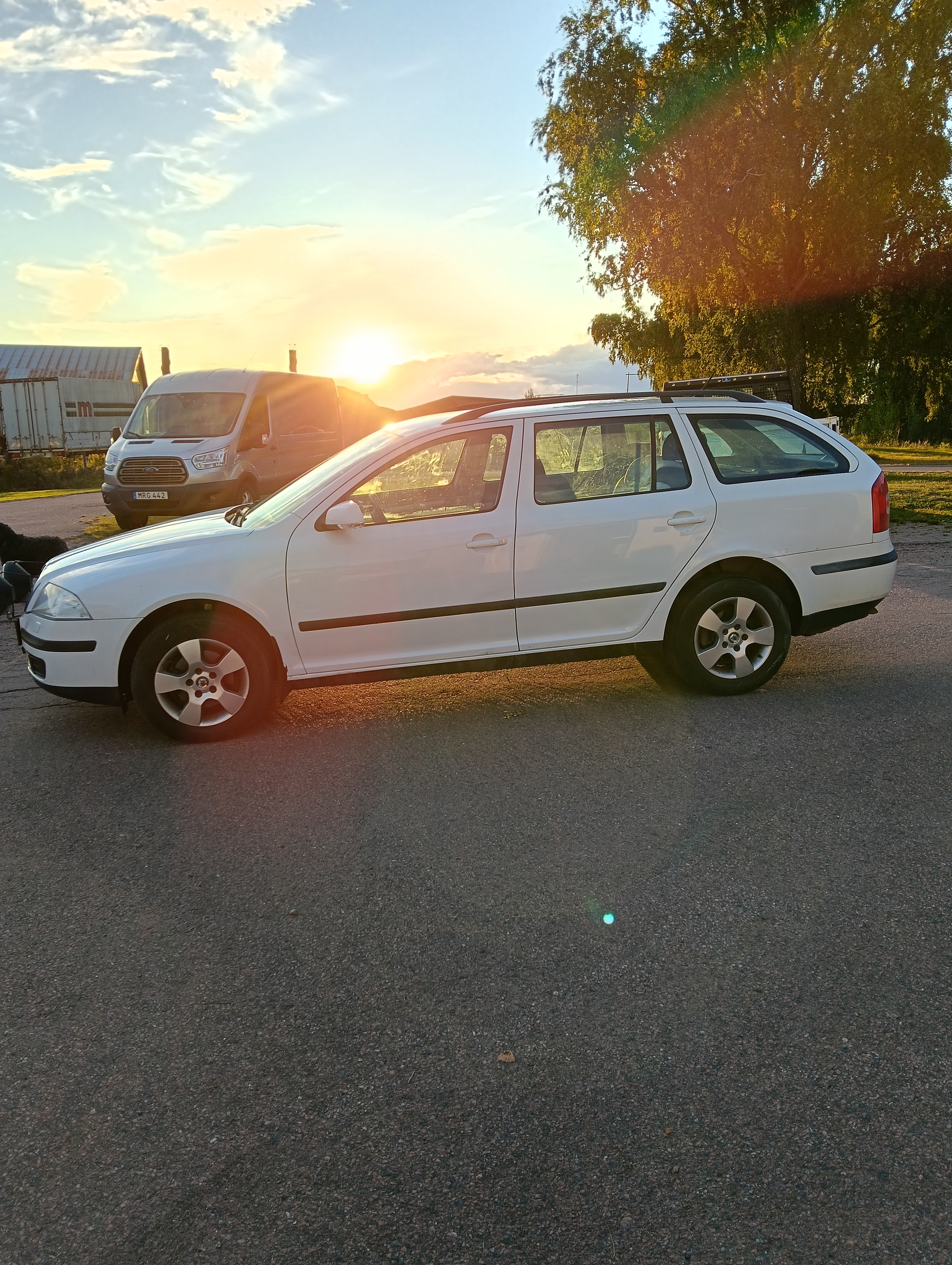 Skoda Octavia 2008, kuva 4/5