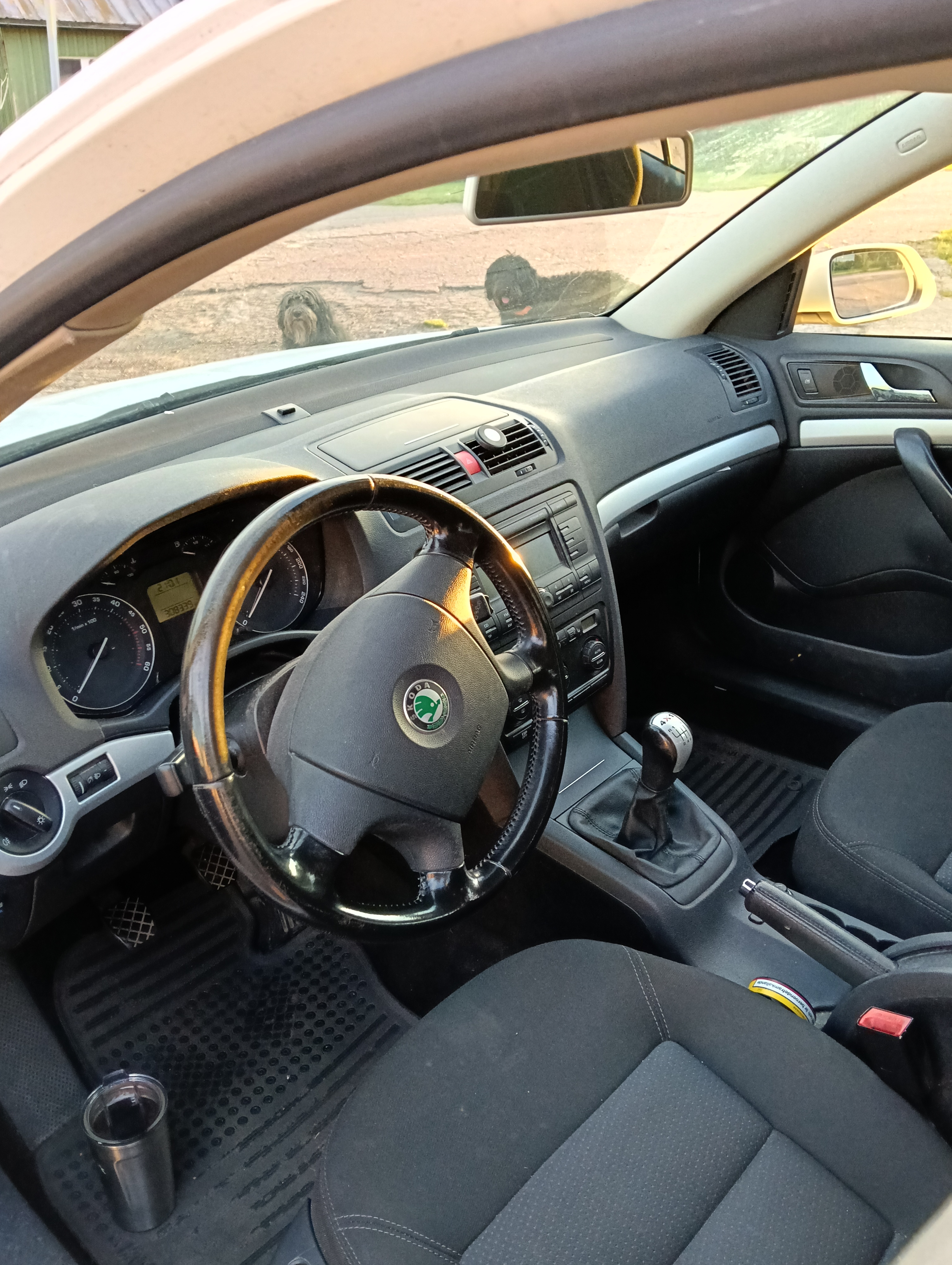 Skoda Octavia 2008, kuva 2/5