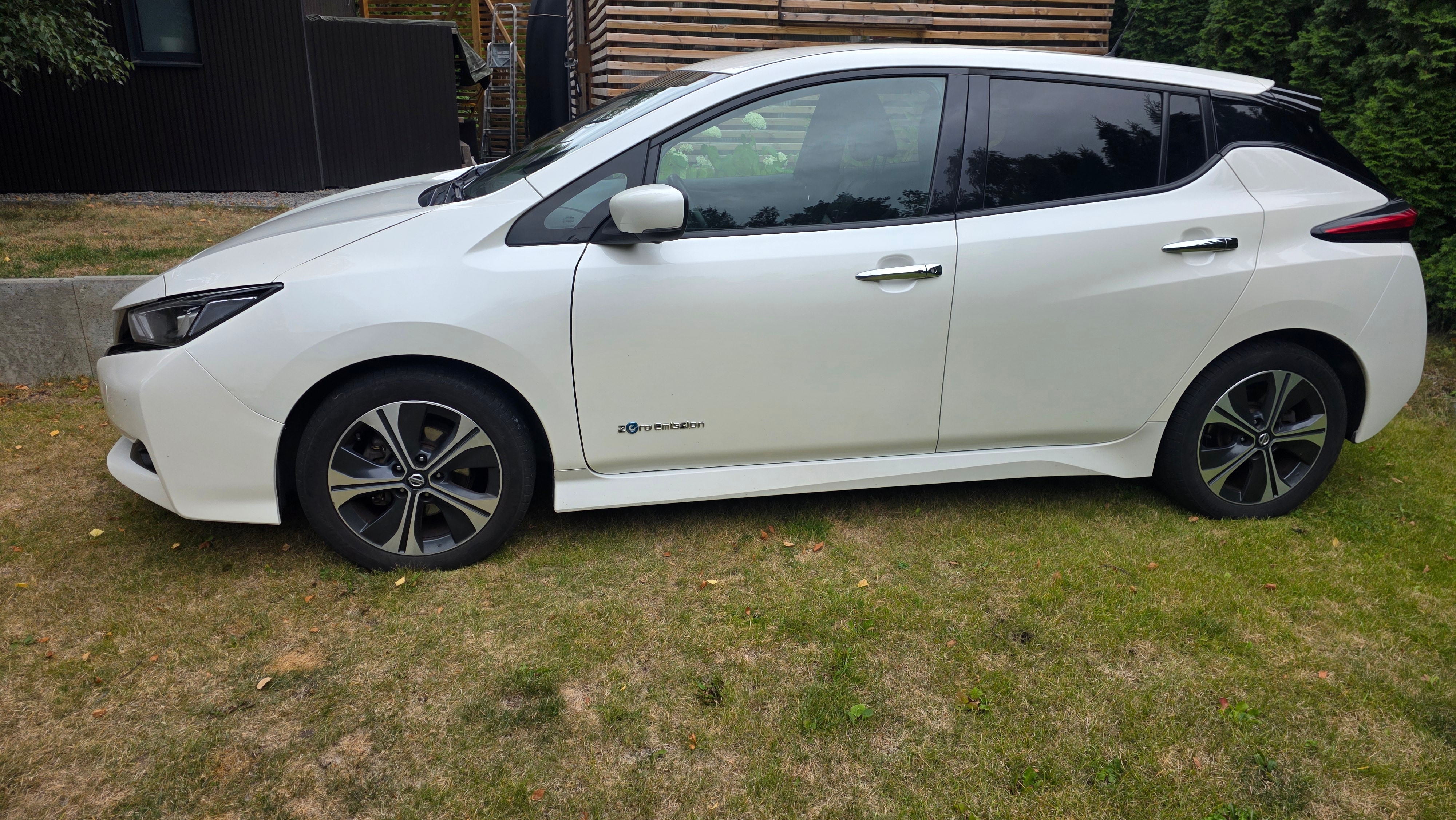Nissan Leaf 40 kWh Tekna 2019, bild 3/4