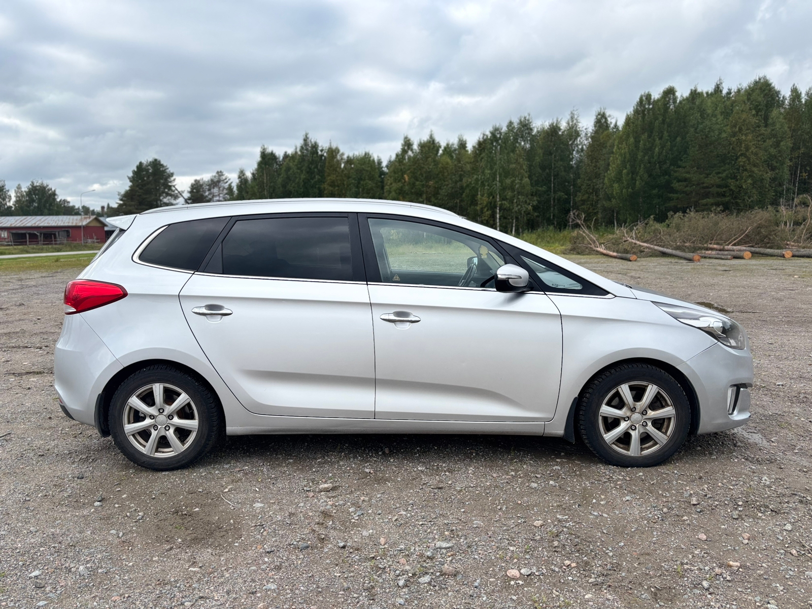 Kia Carens 1.7 CRDi Manuell 2014, bild 4/8