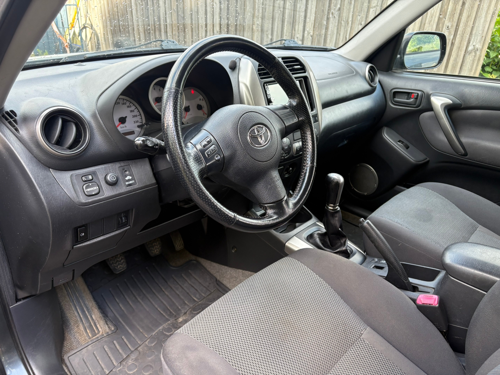 Toyota RAV4 2005, kuva 5/6