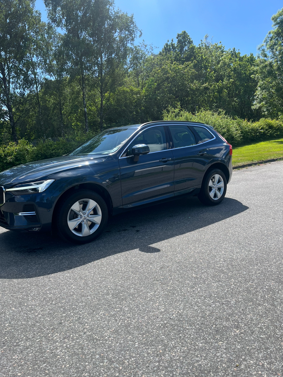 Volvo XC60 B4 Geartronic 2022, bild 2/5