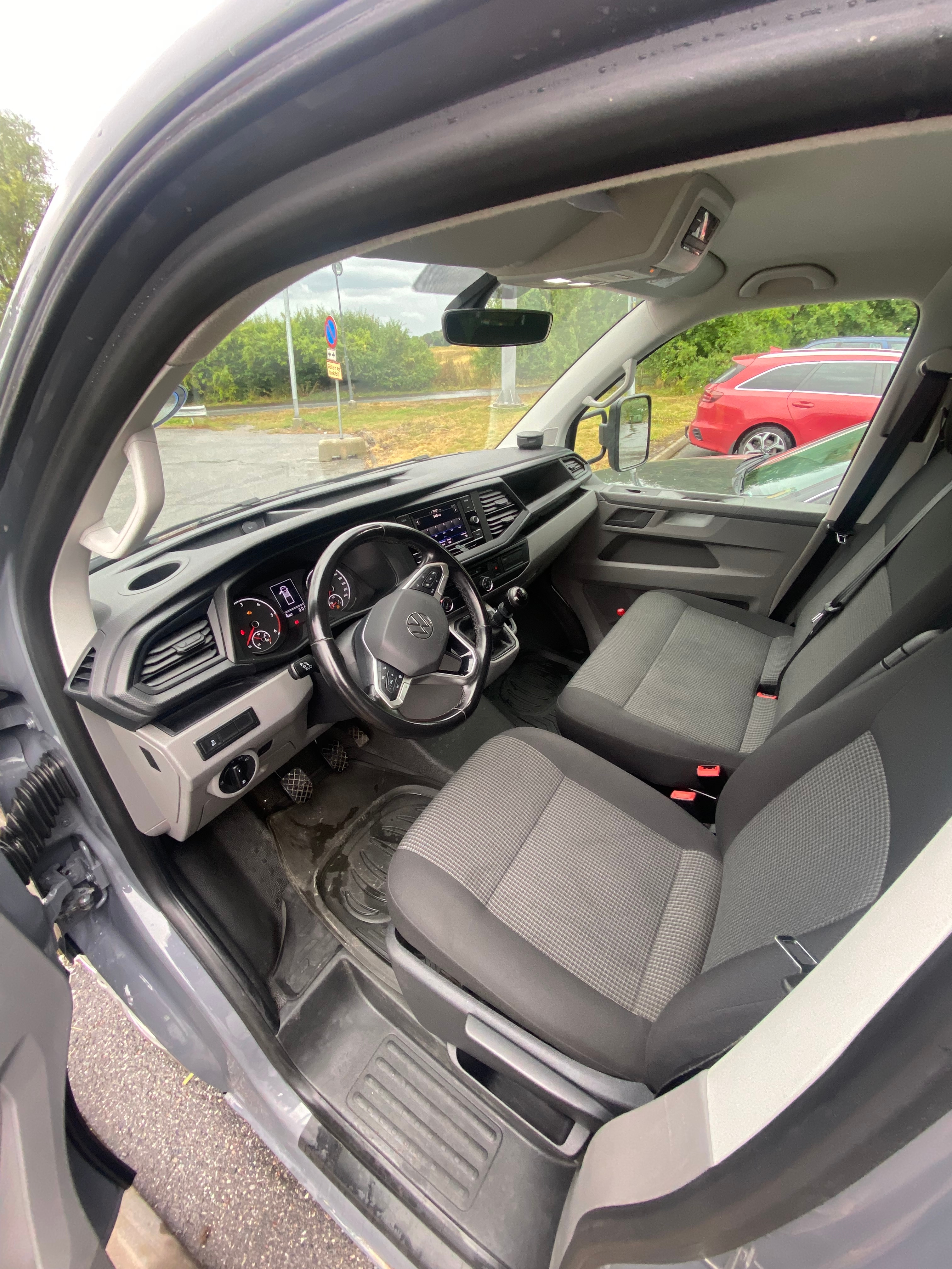 Volkswagen Transporter 2022, bild 3/5