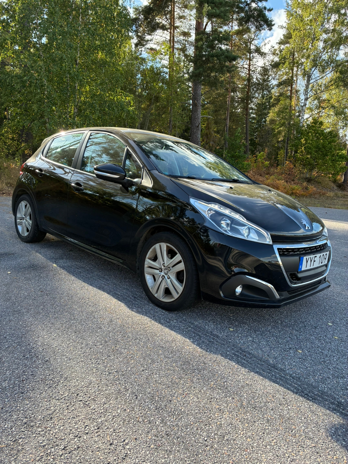Peugeot 208 2018, bild 2/8