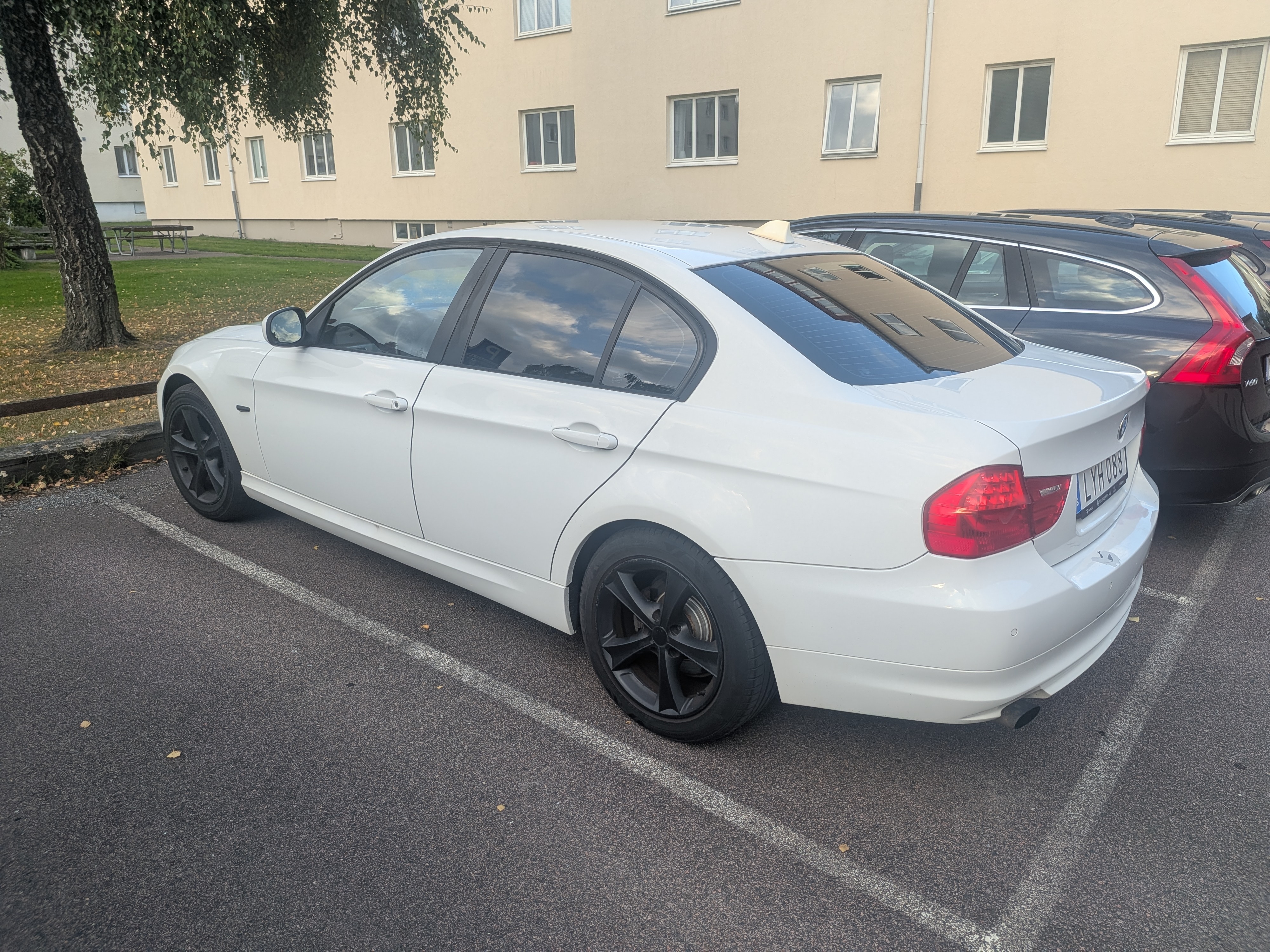 BMW 318 i Sedan Manuell 2011, bild 5/10