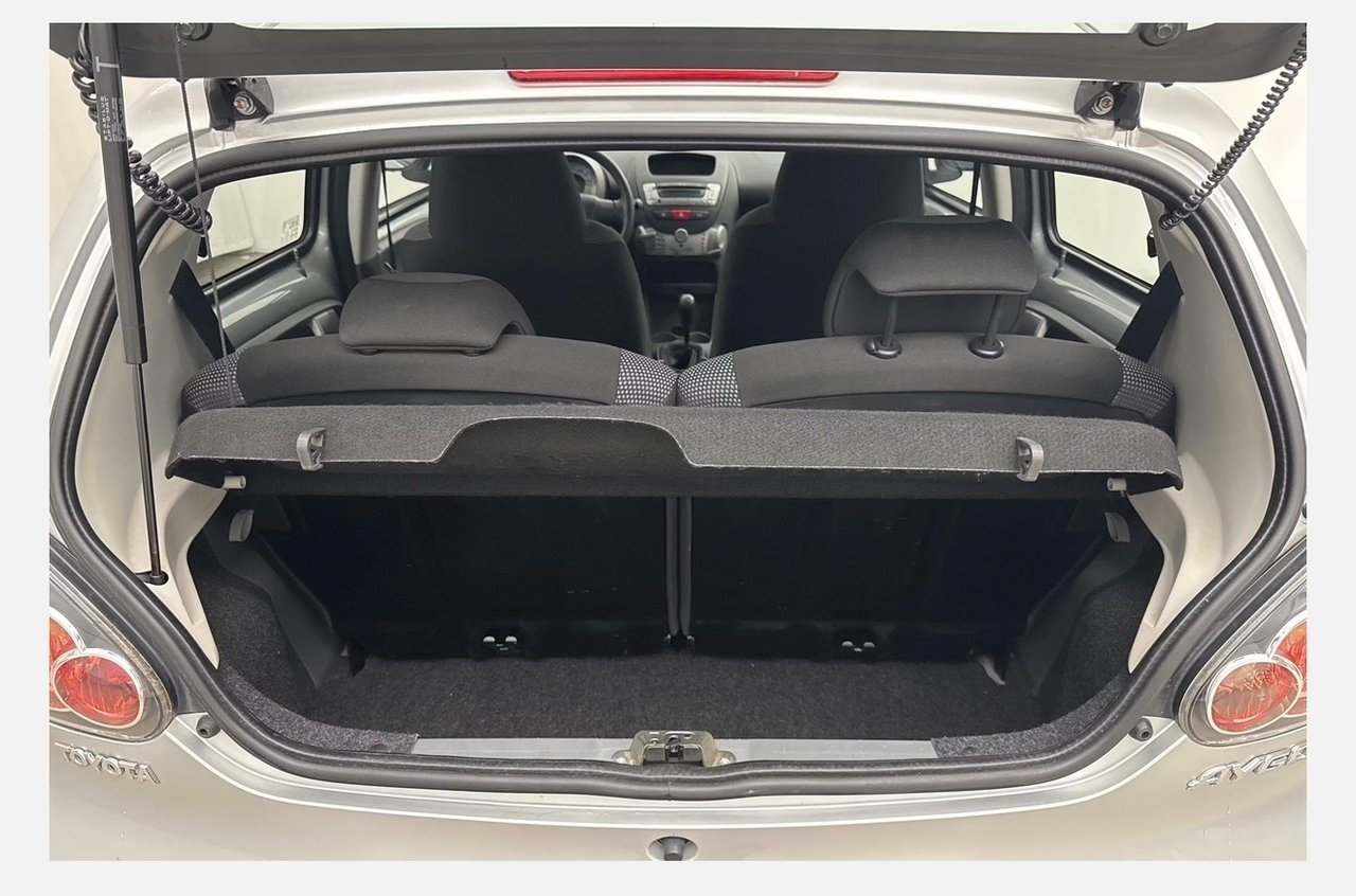 Toyota Aygo 5-dörrar 1.0 VVT-i Euro 4 2011, bild 5/6