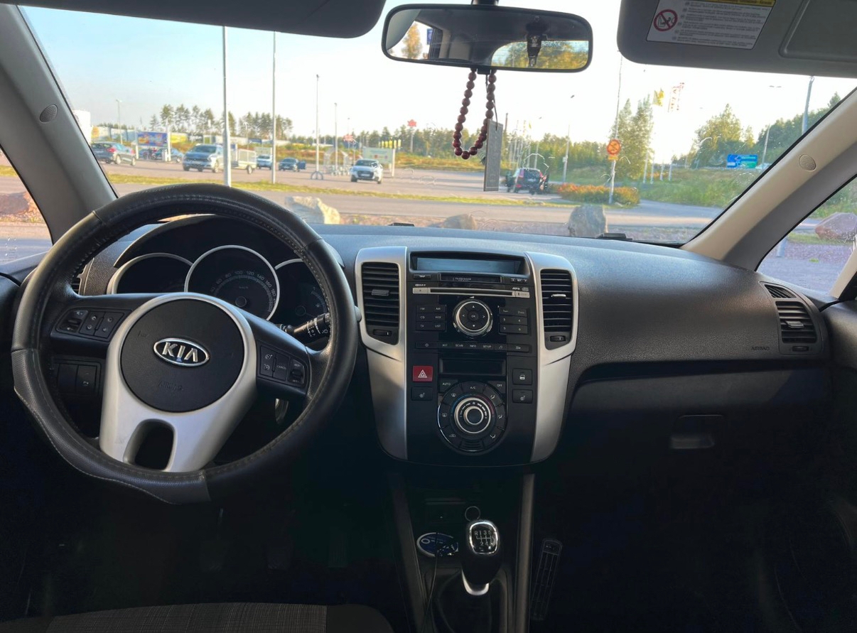 Kia Venga 1.4 CRDi Manuell 2011, bild 5/5